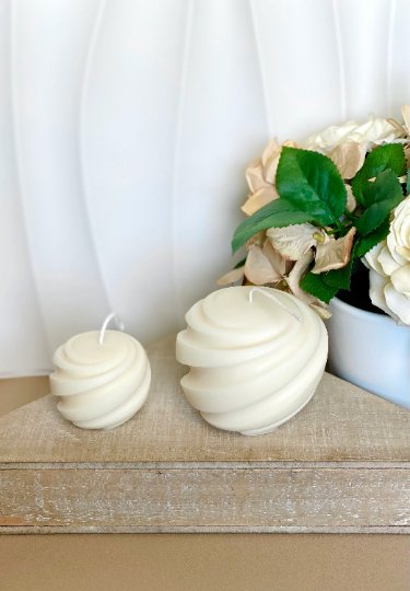 Swirl Candle | Minimalist Creation