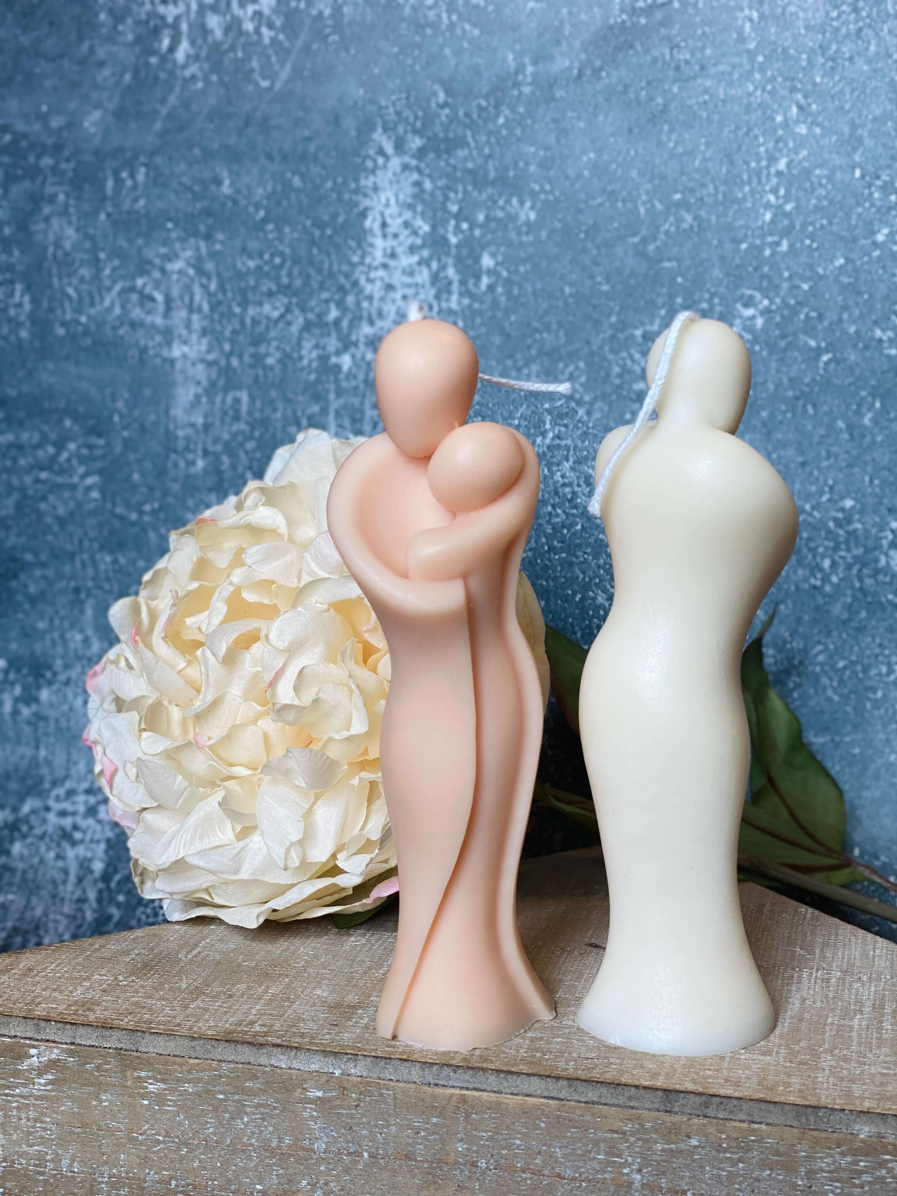 Mother's Hug Candle - Handcrafted Soy Wax Sculpture for a Cozy Home Ambiance