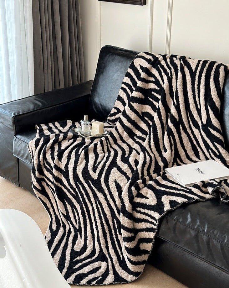 Retro Style Zebra Print Microfiber Throw Blanket - Ultra-Soft & Cozy - PRHOMZ