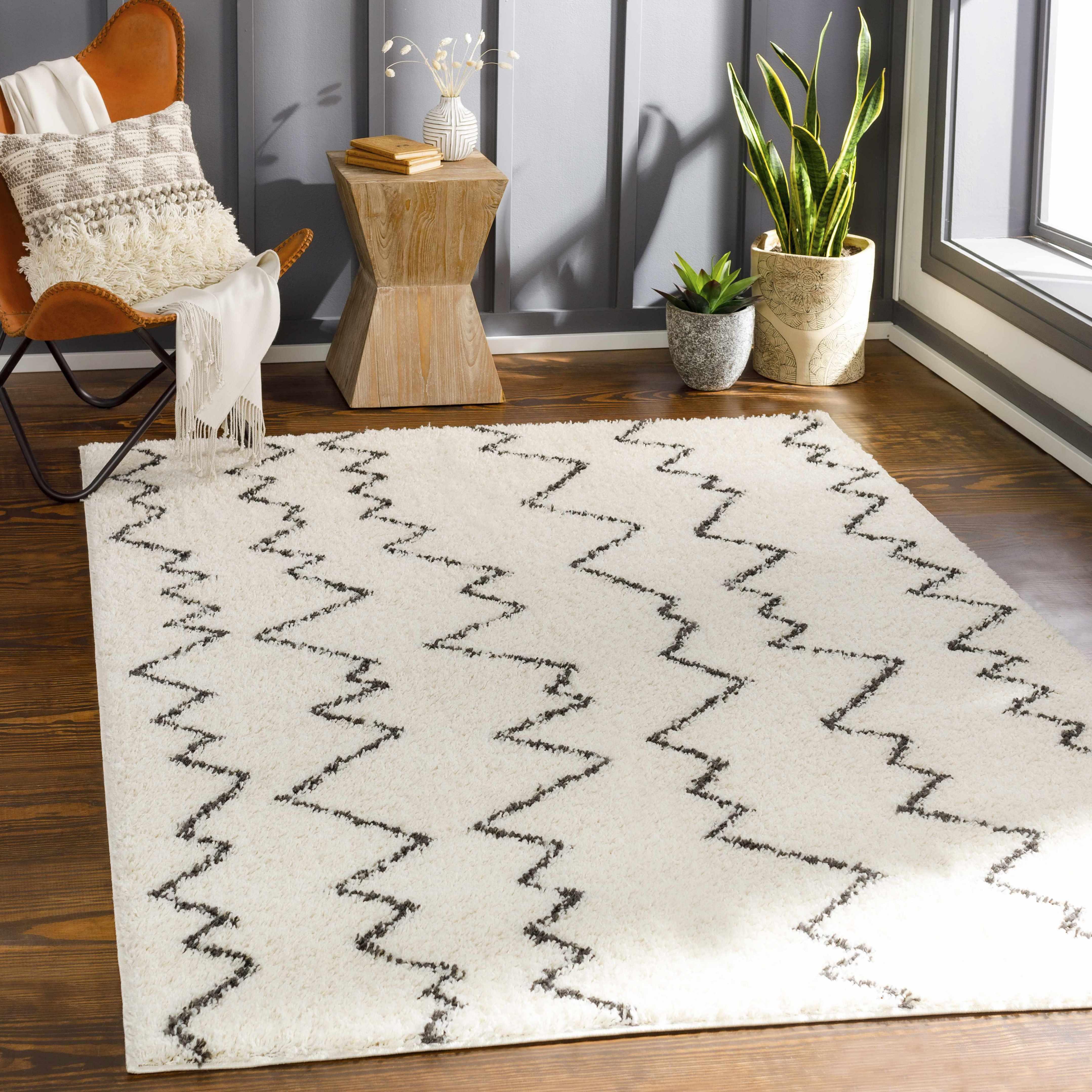 Saggart Area Rug - Clearance - PRHOMZ