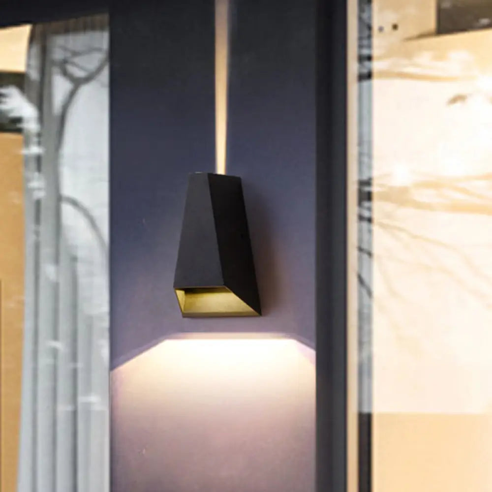 Serenity LED Modern Outdoor Wall Light | Outdoor Lighting