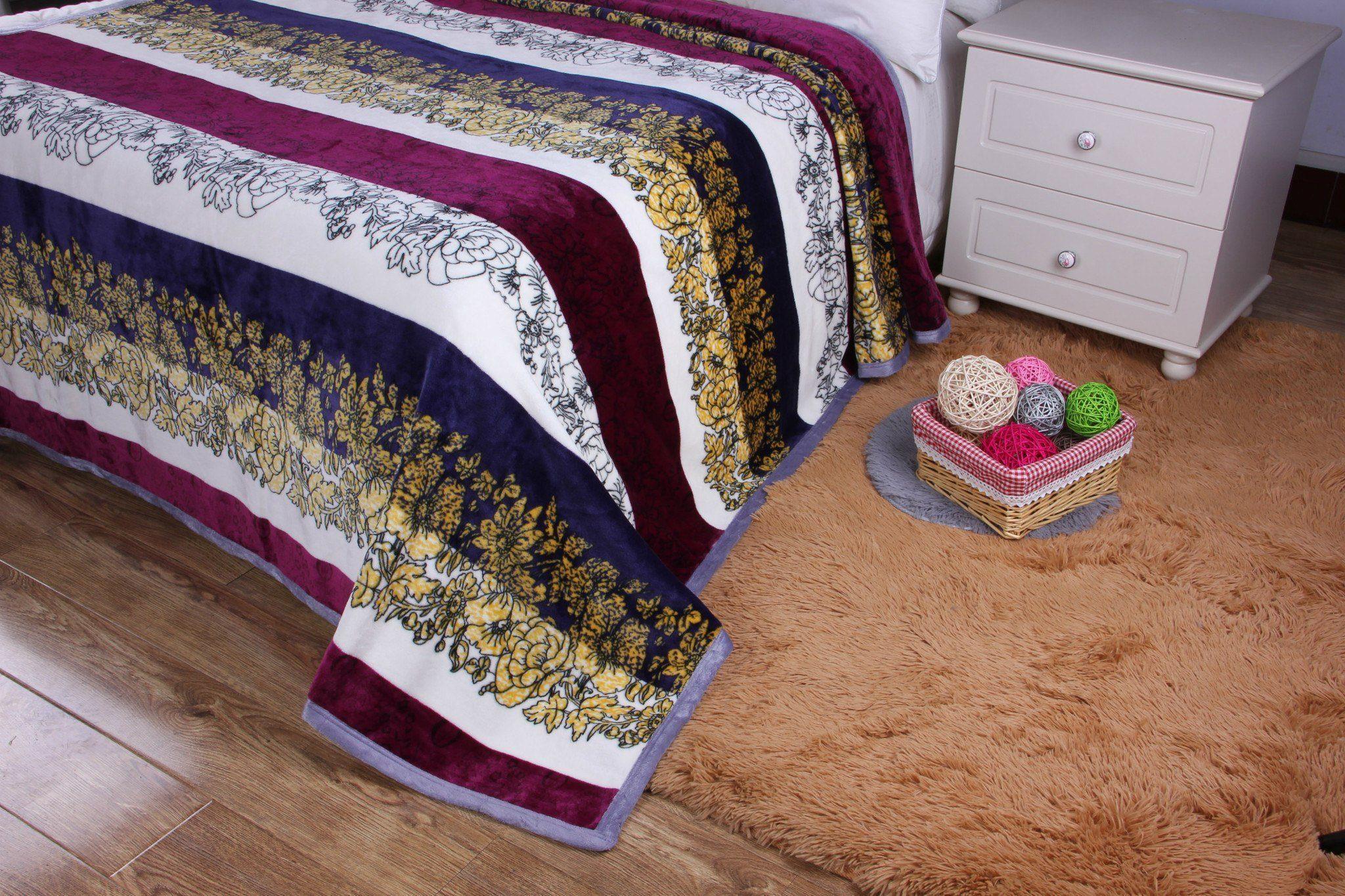 DaDa Bedding Botanical Floral Striped Carnations Mink Flannel Fleece Throw Blanket (XY9829)