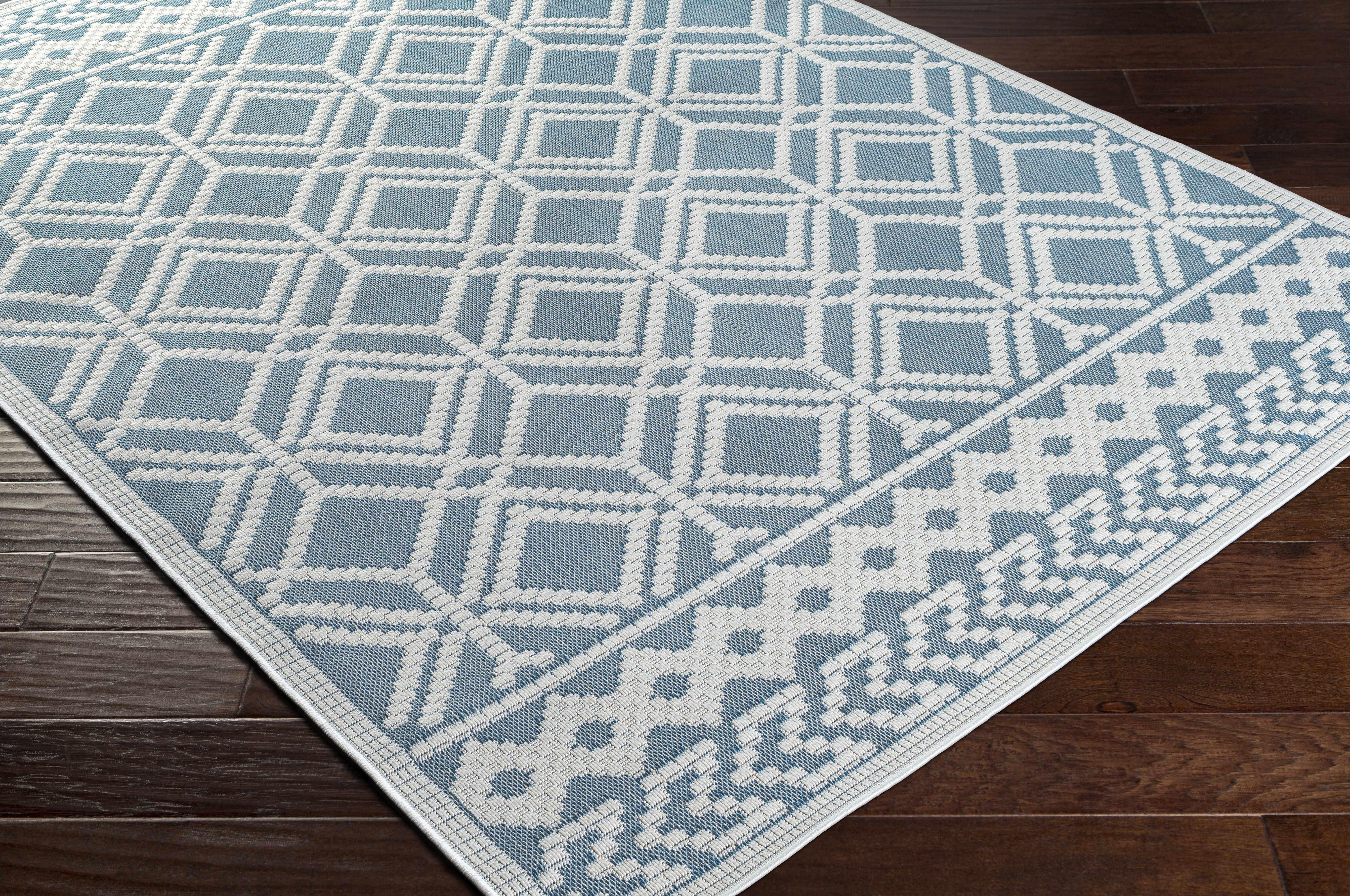 Wingina 8x10 Ice Blue Trellis Rug - Clearance - PRHOMZ