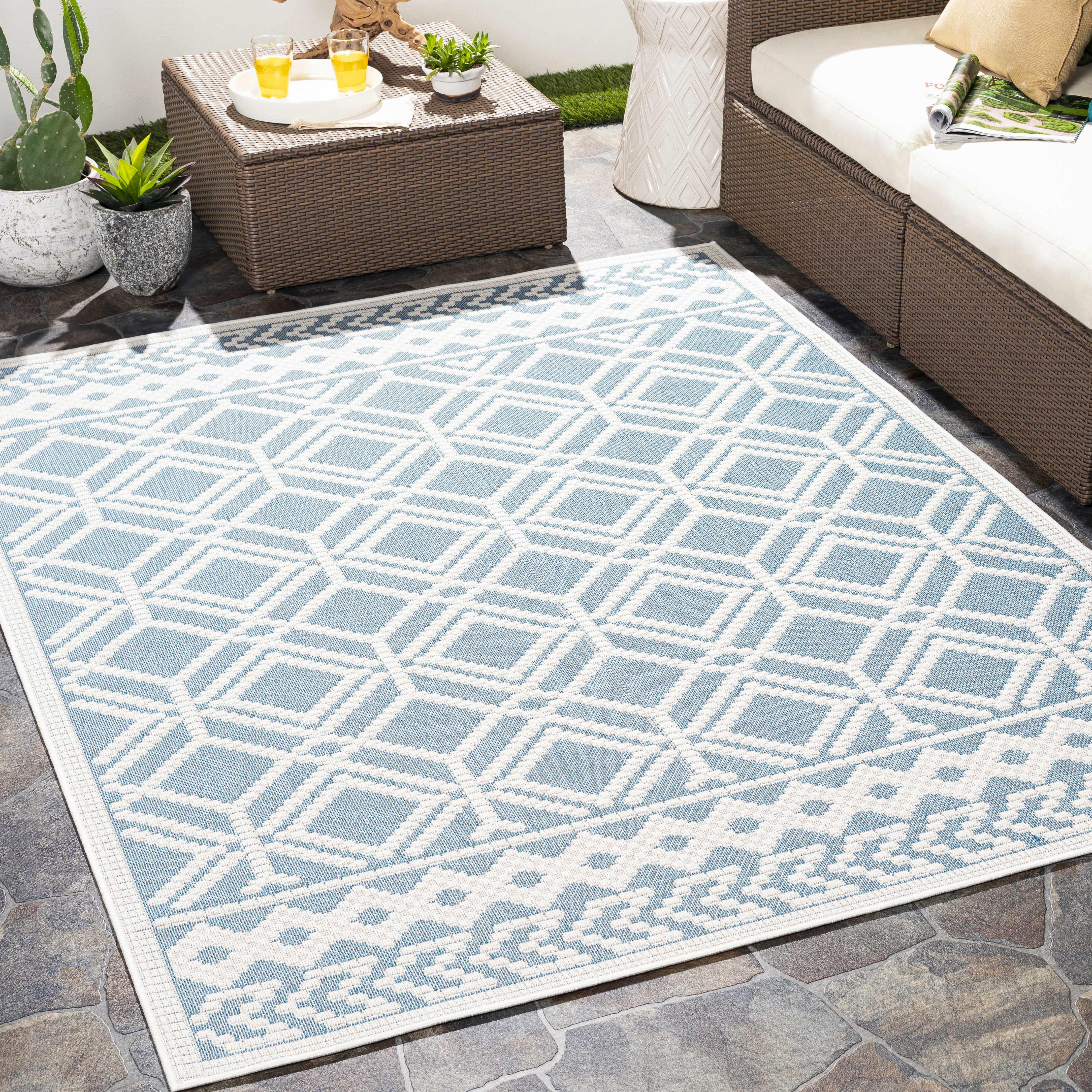 Wingina 8x10 Ice Blue Trellis Rug - Clearance - PRHOMZ