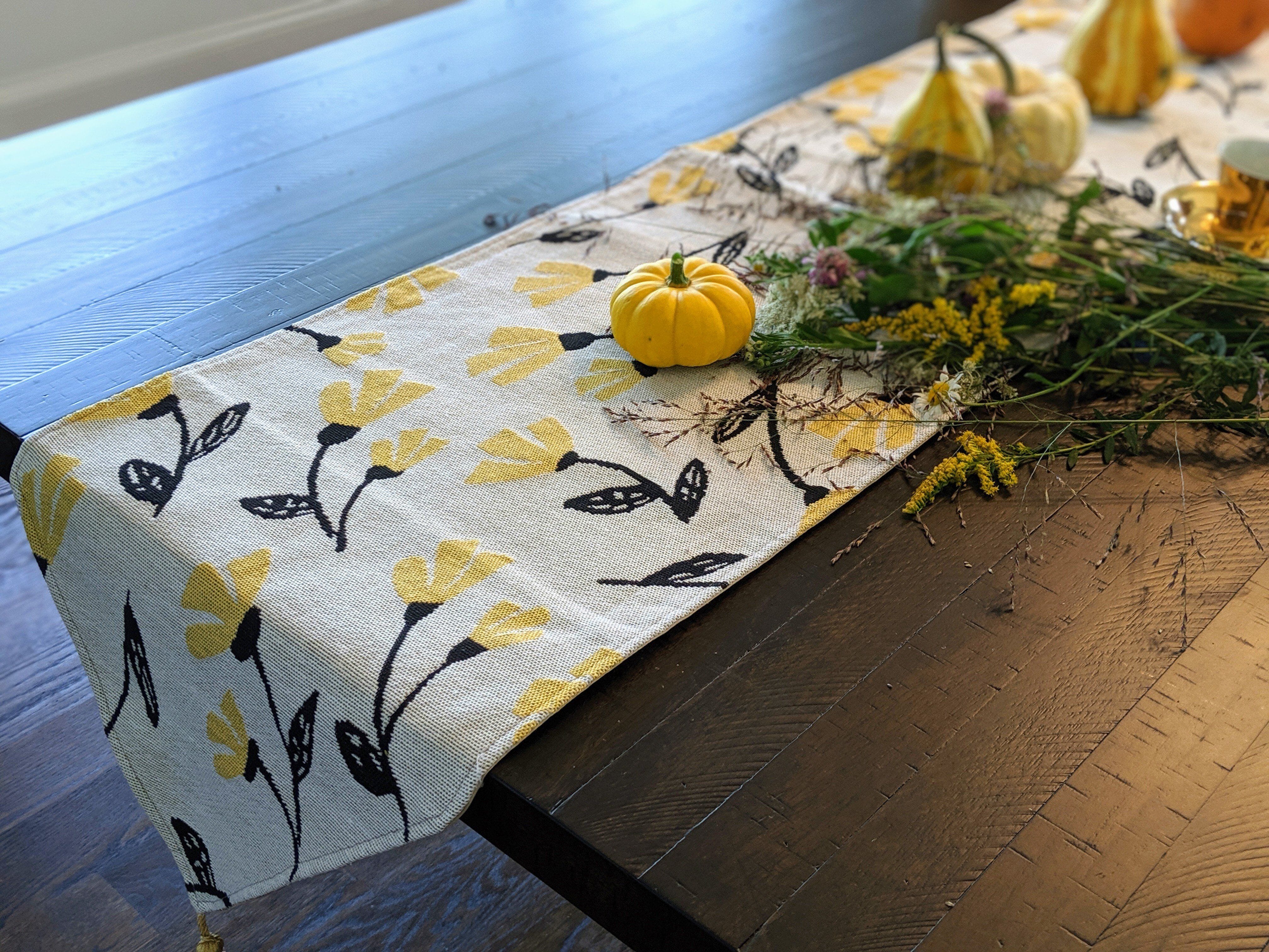 DaDa Bedding Yellow Fleur Floral Garden Woven Tapestry Dining Table Runner (18112)