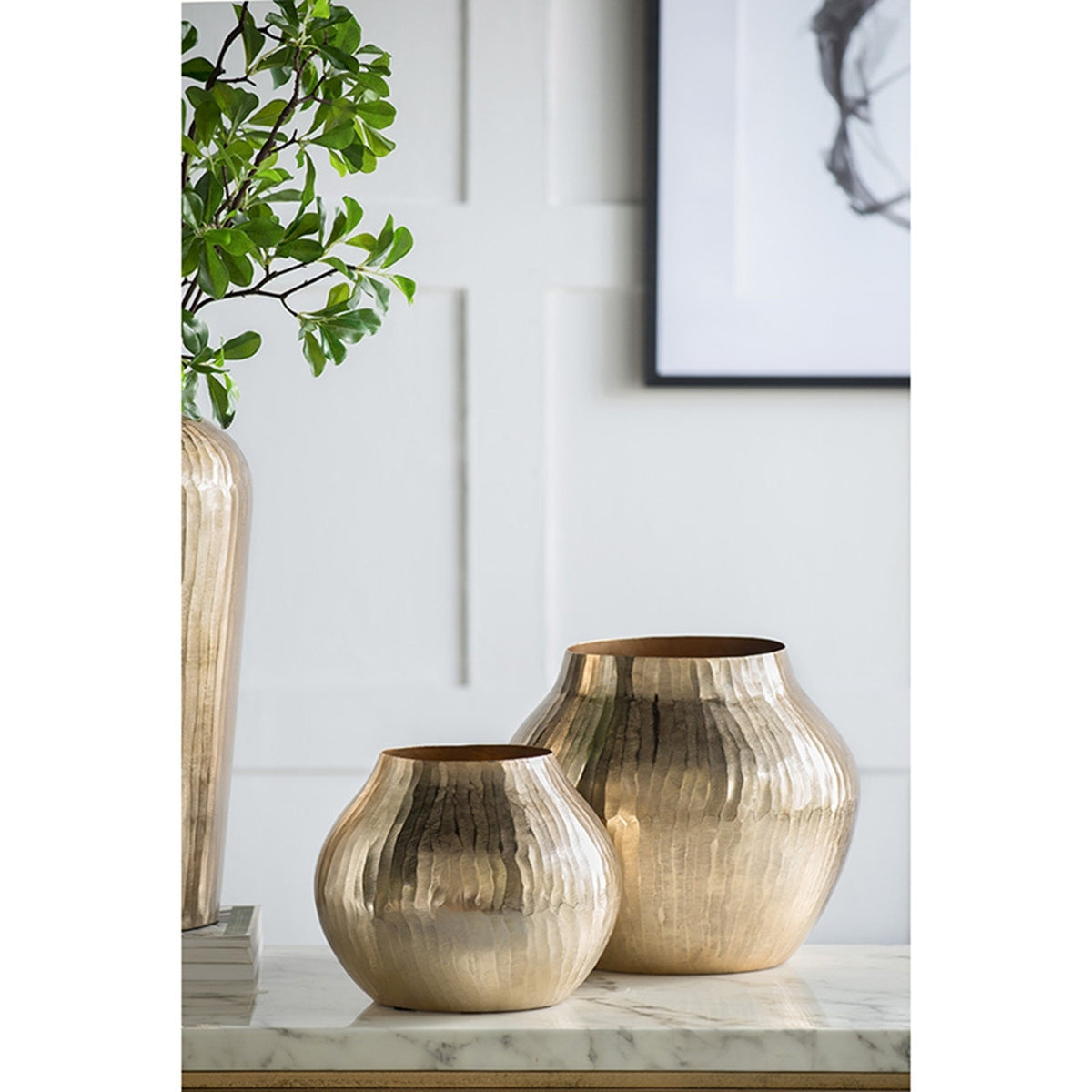 11x11x9' Aluminum Chisel Flower Vase, Gold