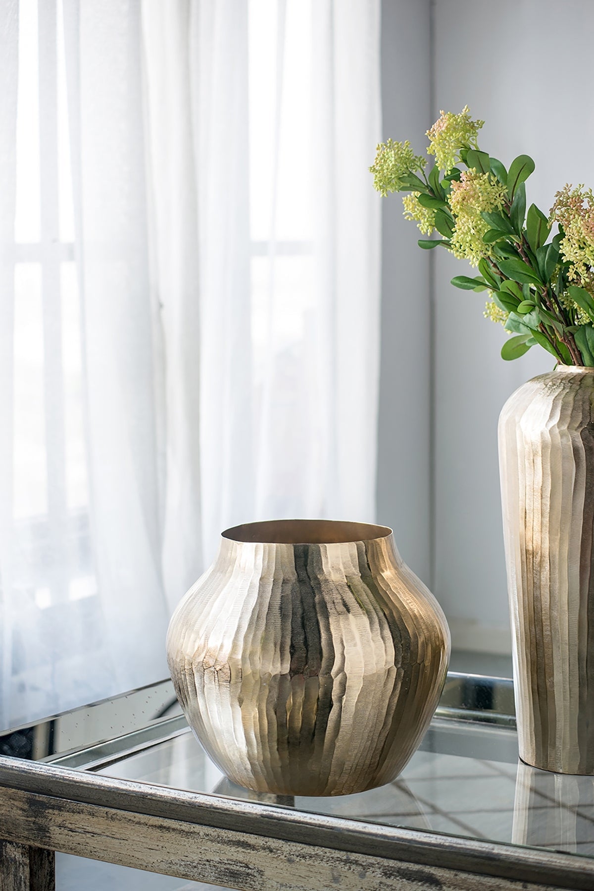 11x11x9' Aluminum Chisel Flower Vase, Gold