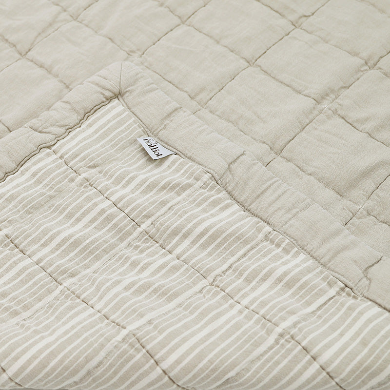 ANNA SABLE LAVE reversible baby blanket