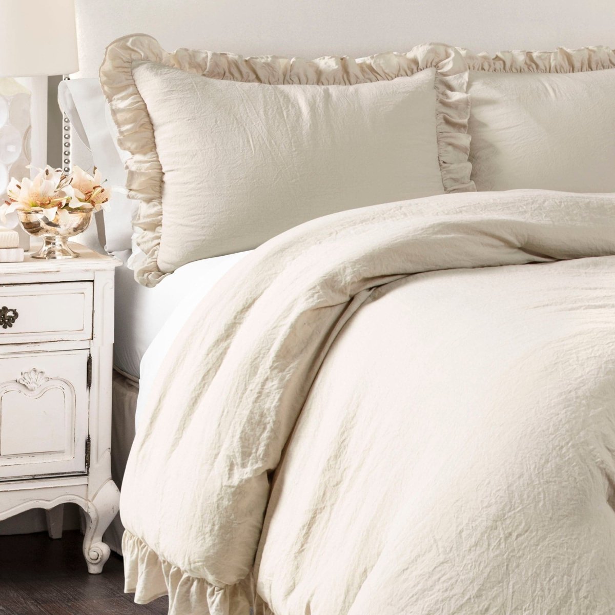 Reyna Comforter Set