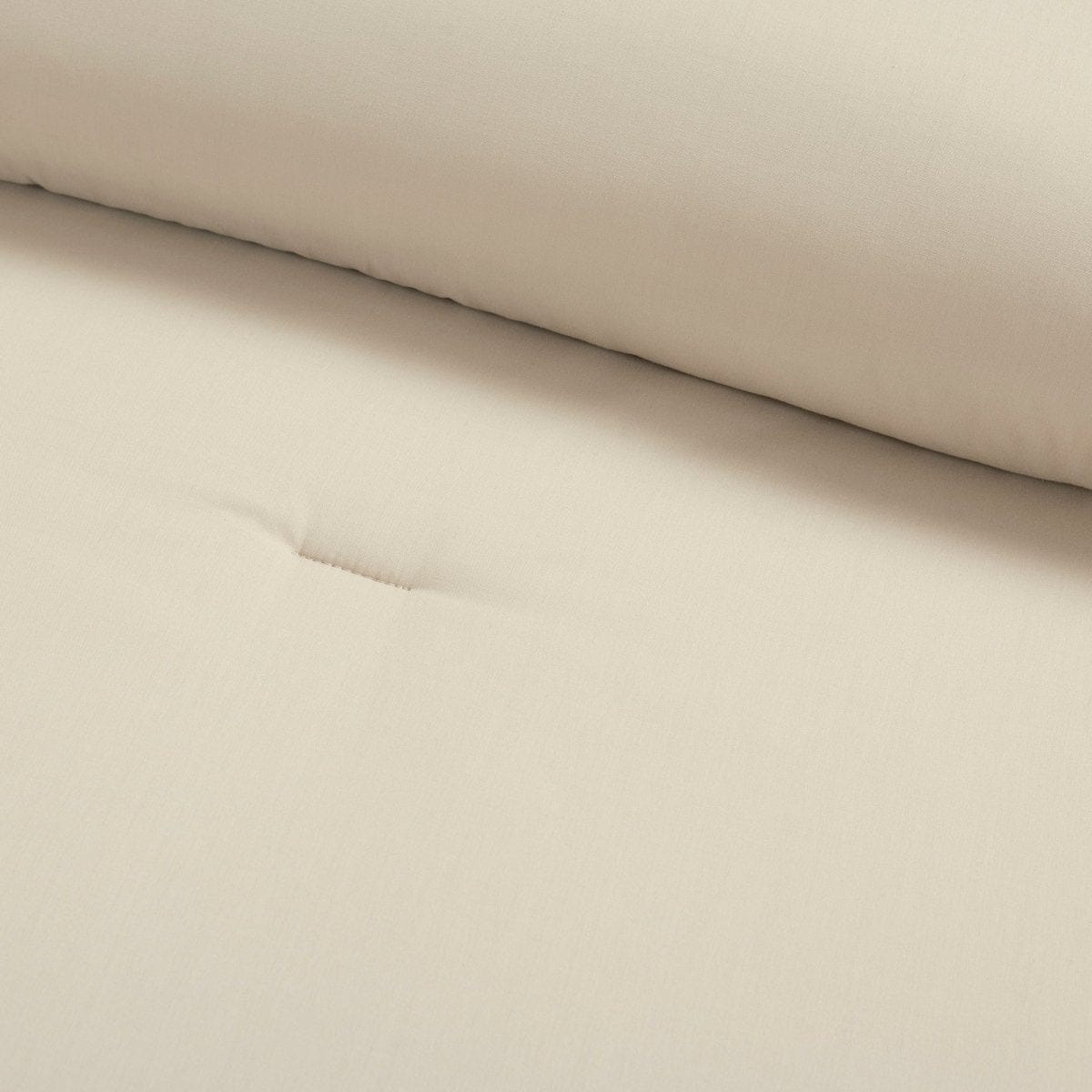 Hampton Double Flange Embroidered Contrast Edge Comforter Set