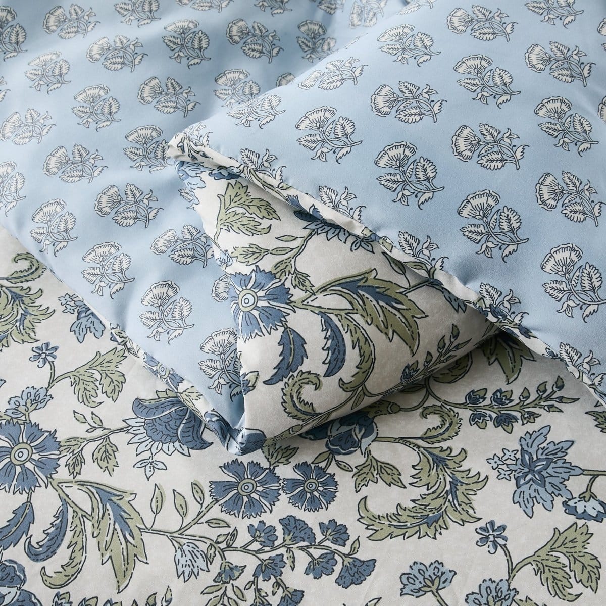 Lillian Block Print Reversible Comforter Set 3Pc