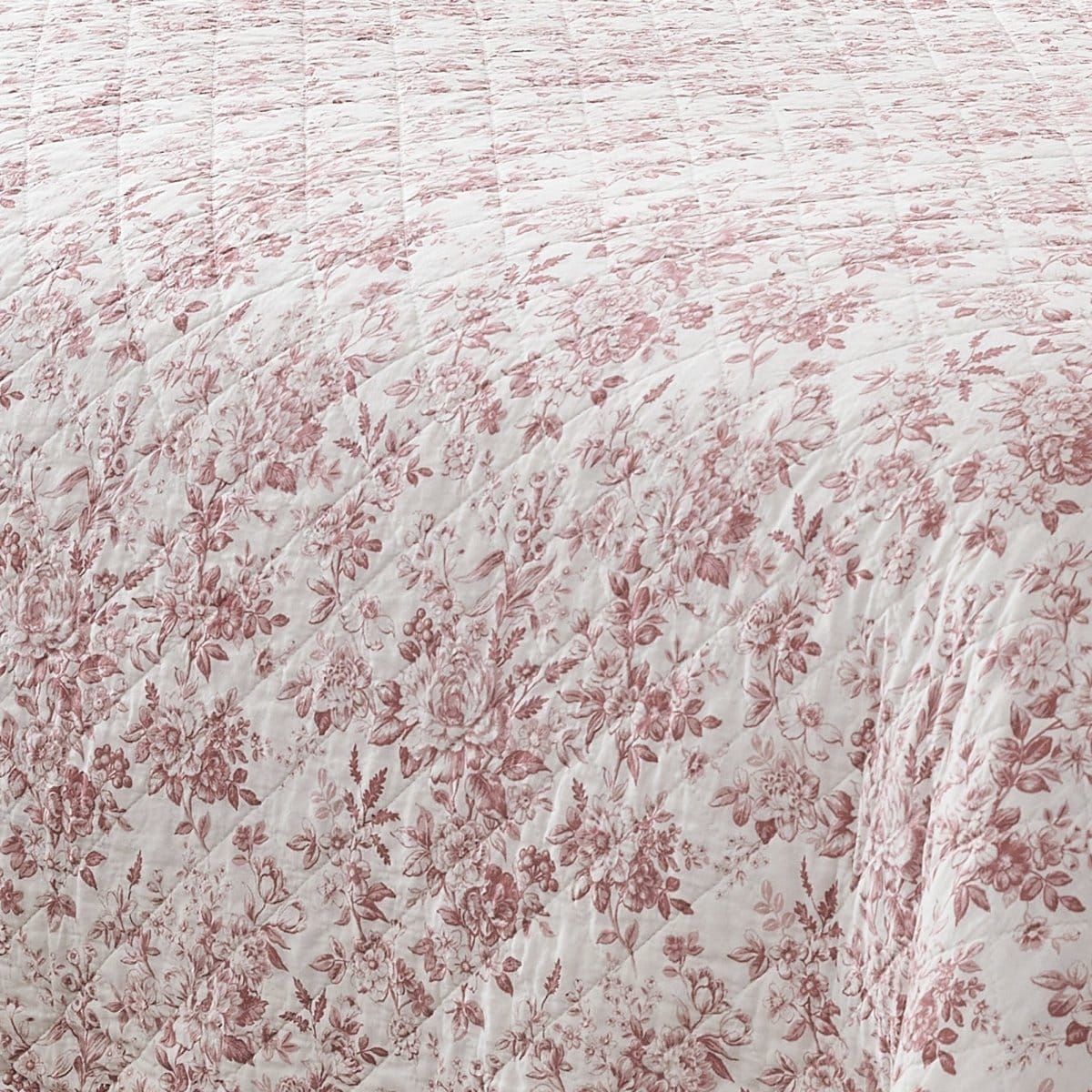 Peony Toile Reversible Cotton Quilt Set