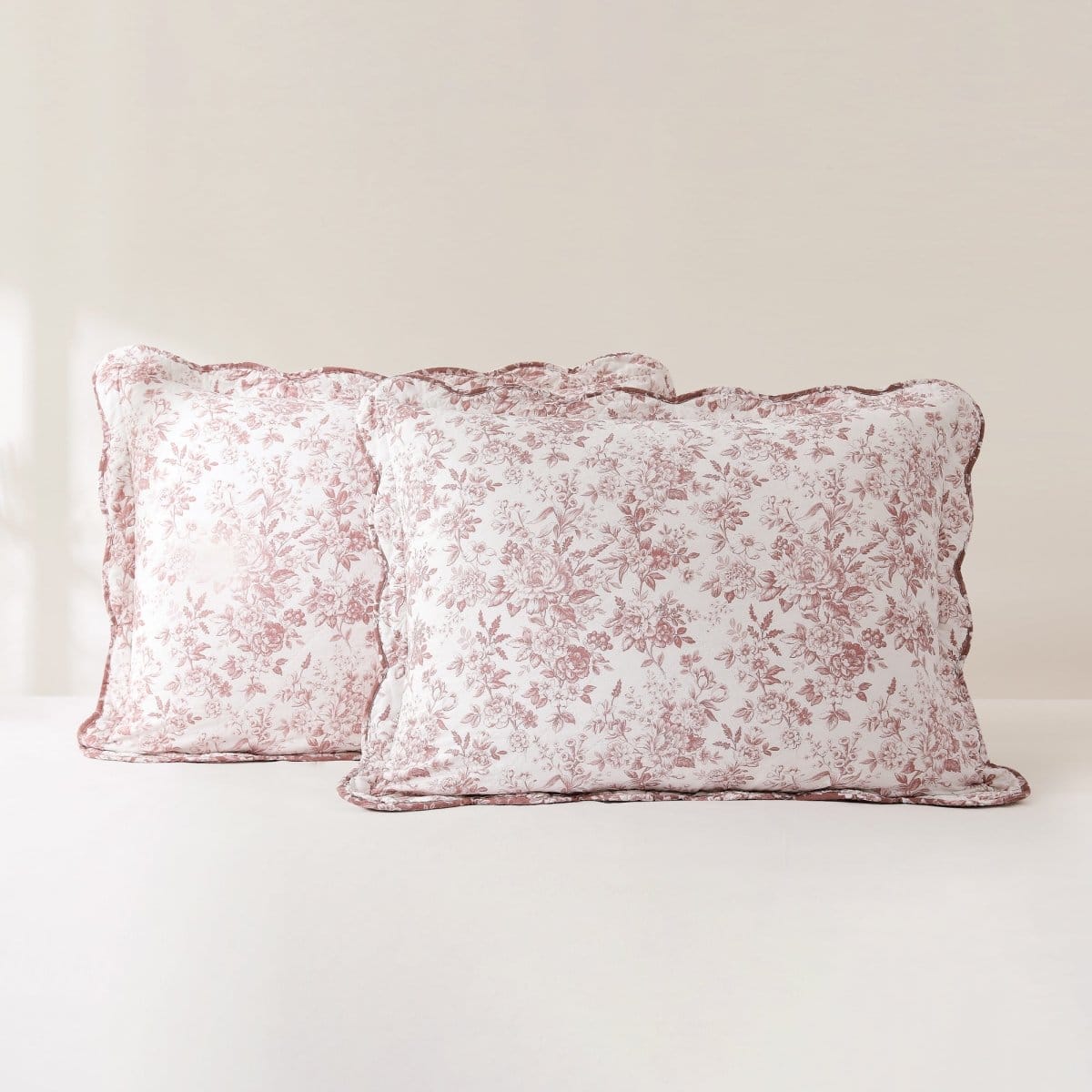 Peony Toile Reversible Cotton Quilt Set