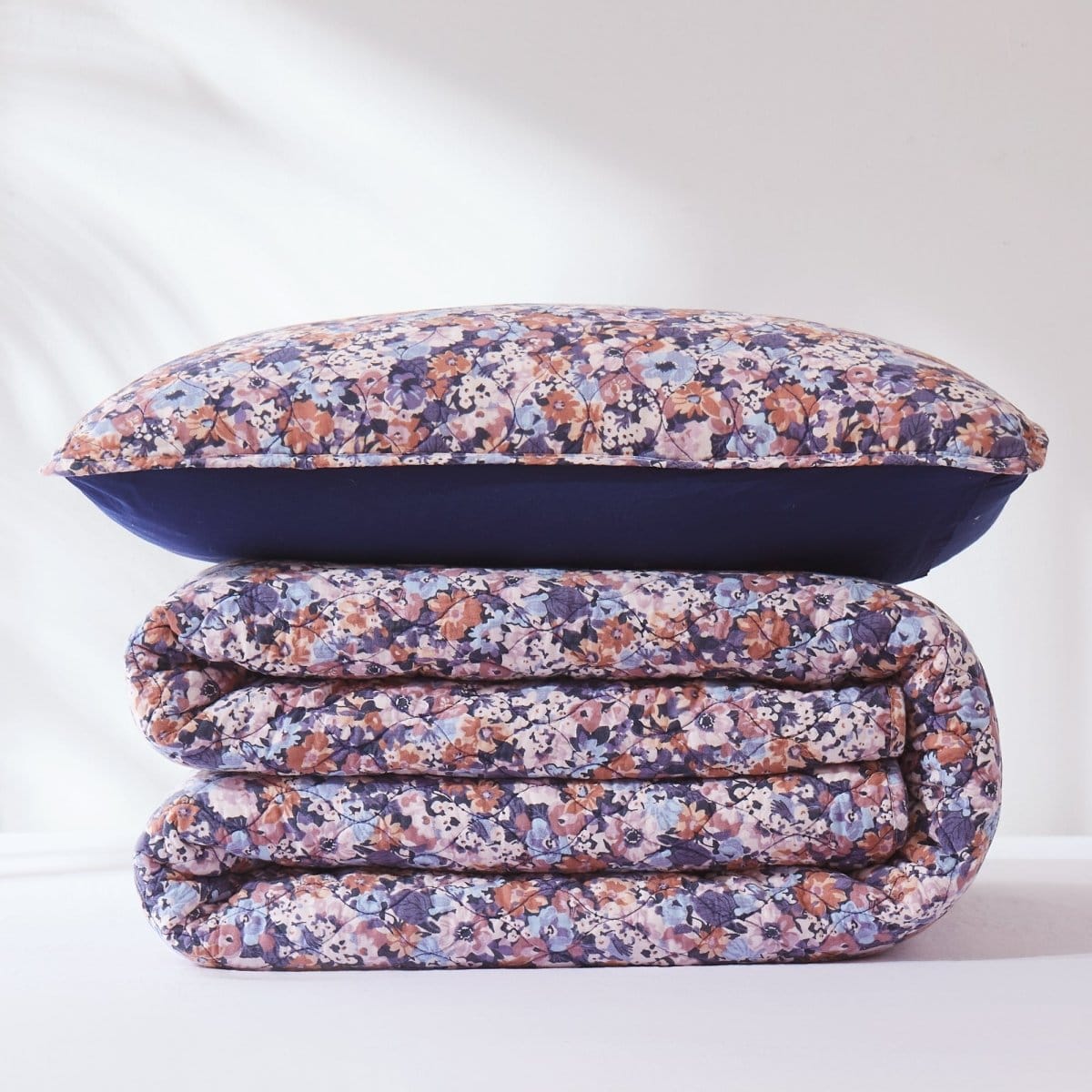 Alicia Camo Floral Cotton Quilt Set