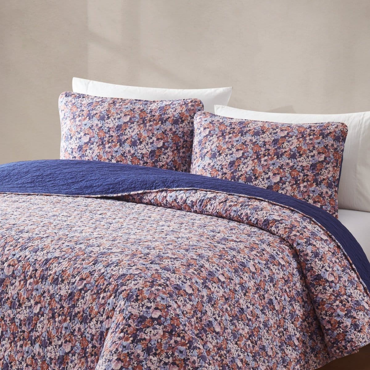 Alicia Camo Floral Cotton Quilt Set