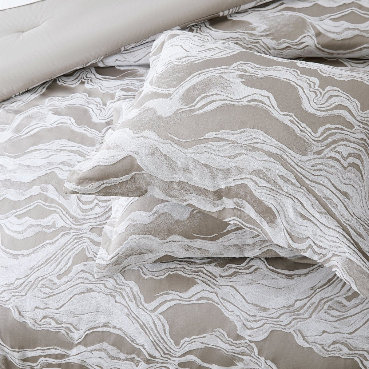 Cascade Wave Comforter Set