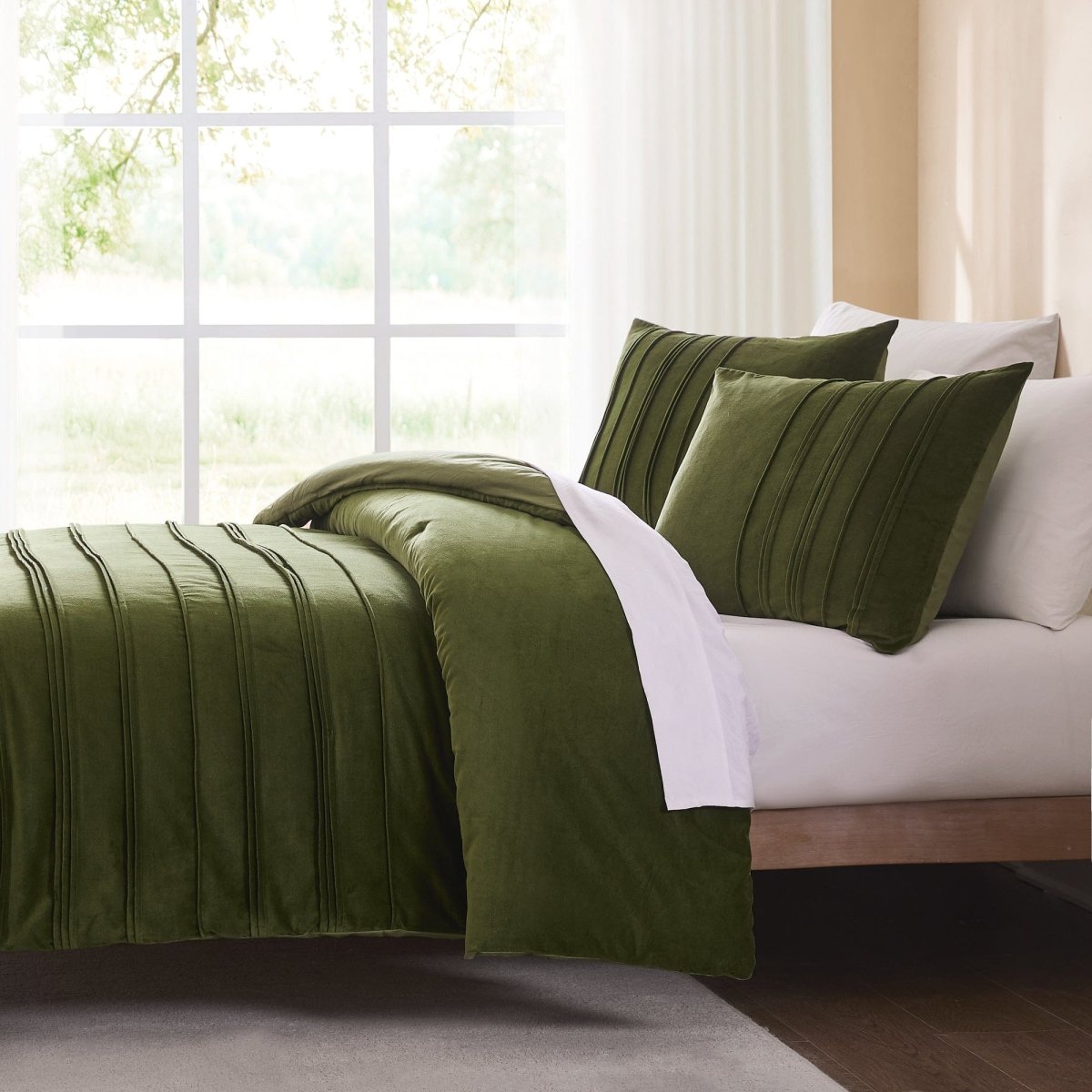 Pleated Groove Comforter Set