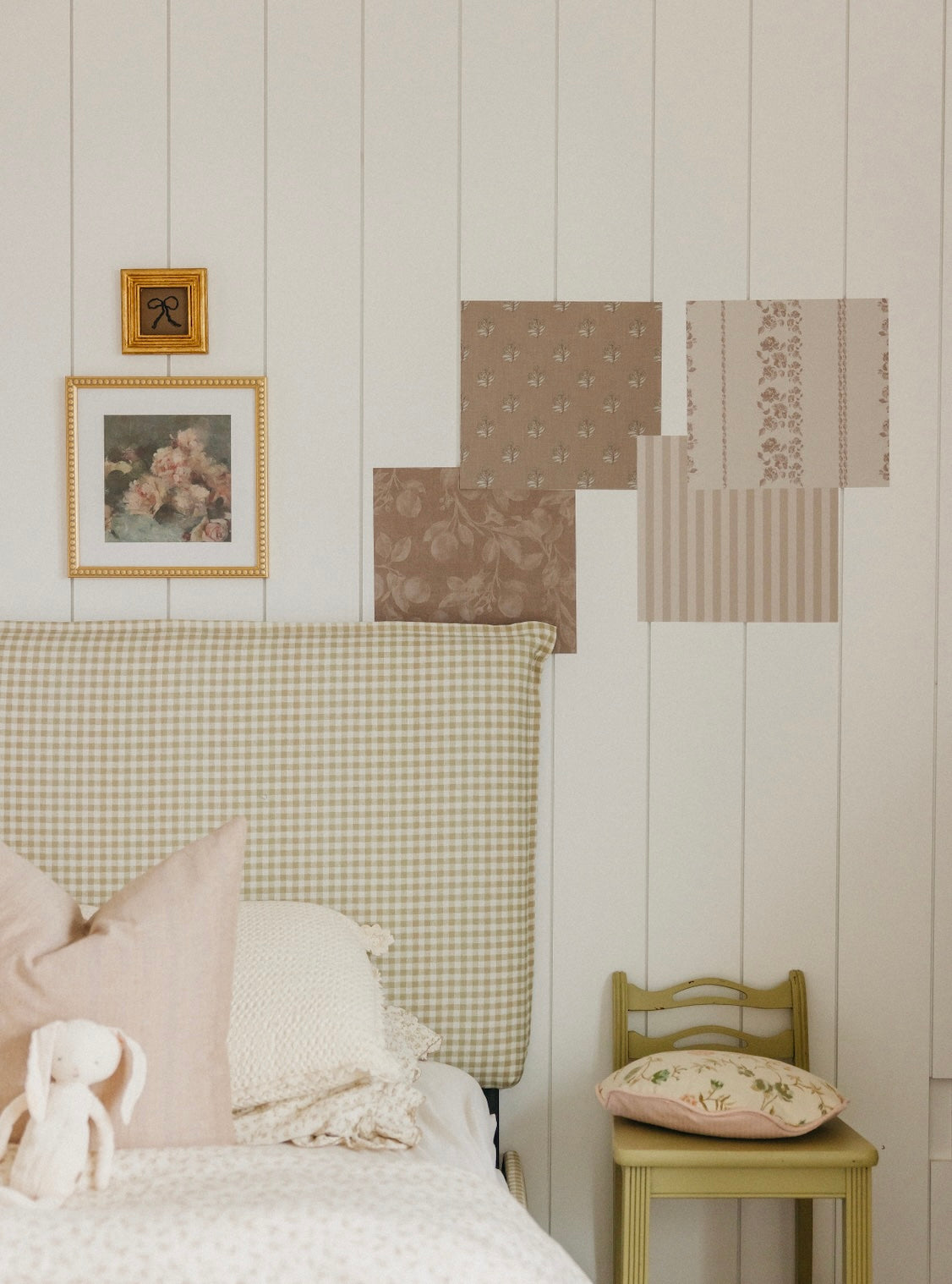 Somerset Fields Wallpaper by Safari Natalia x Taddy Mikelaites