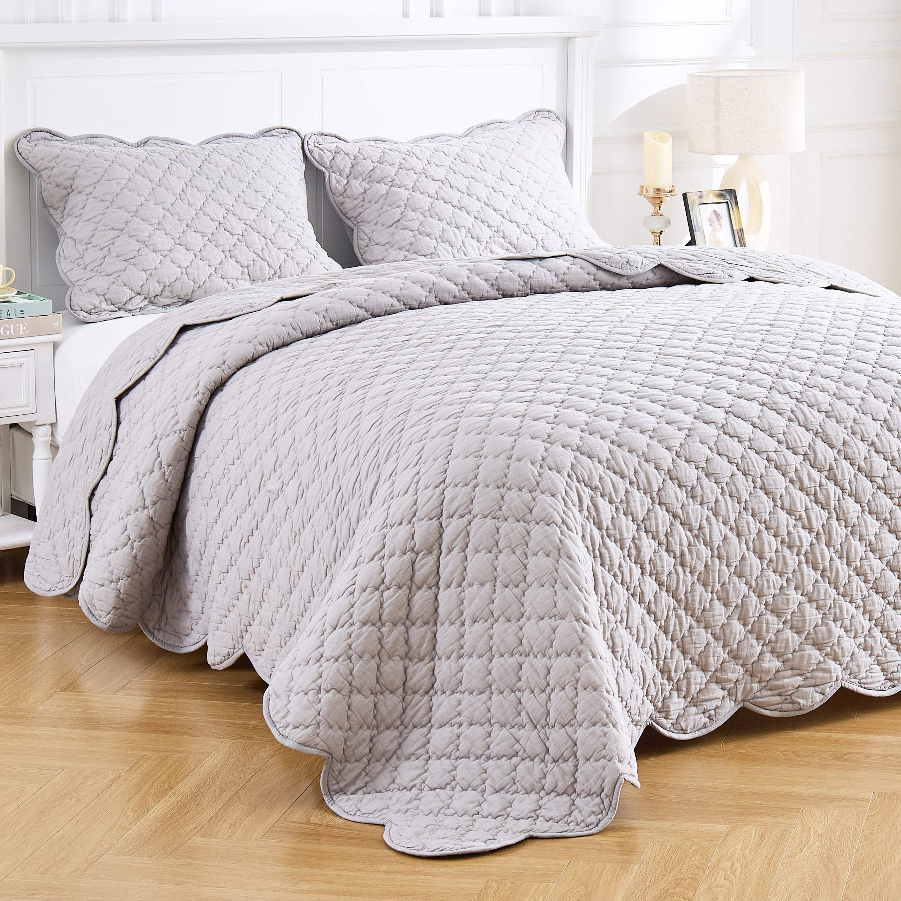 Diamond Scallop Cotton Voile Hand Stitched Quilt Set