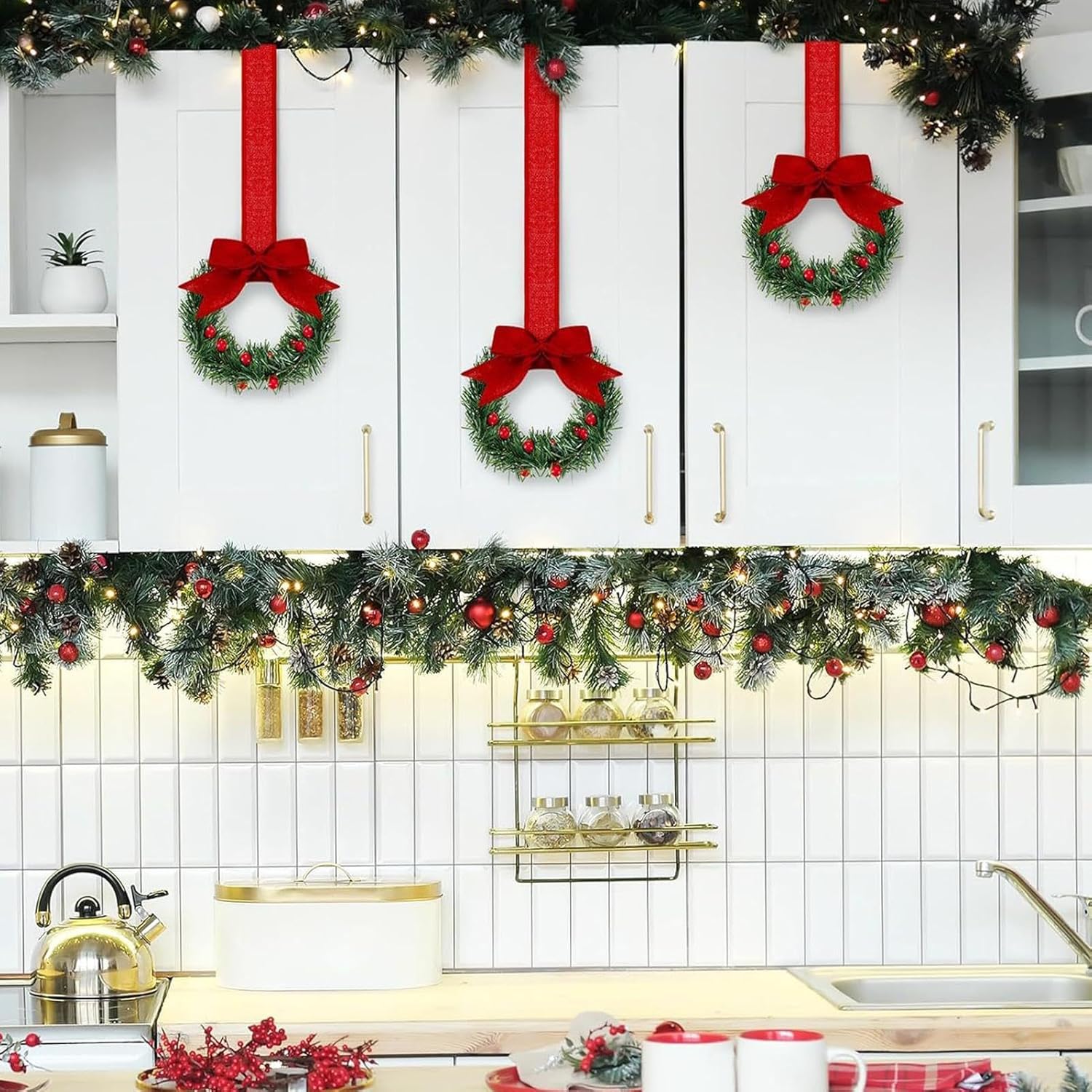 Small Christmas Wreaths with Red Bows (6pcs)-1