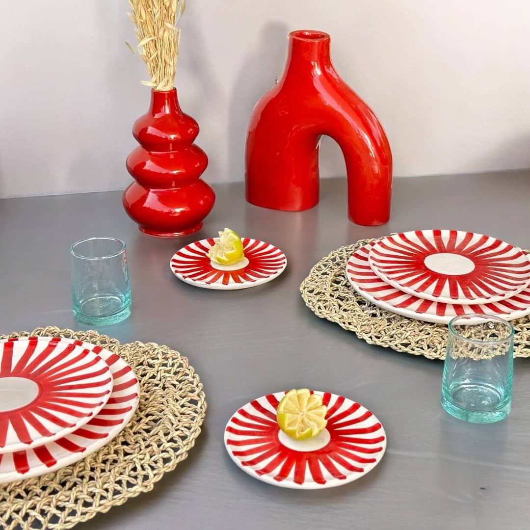 Red Sun Plate Set - Vibrant Dinnerware for Summer Dining-0