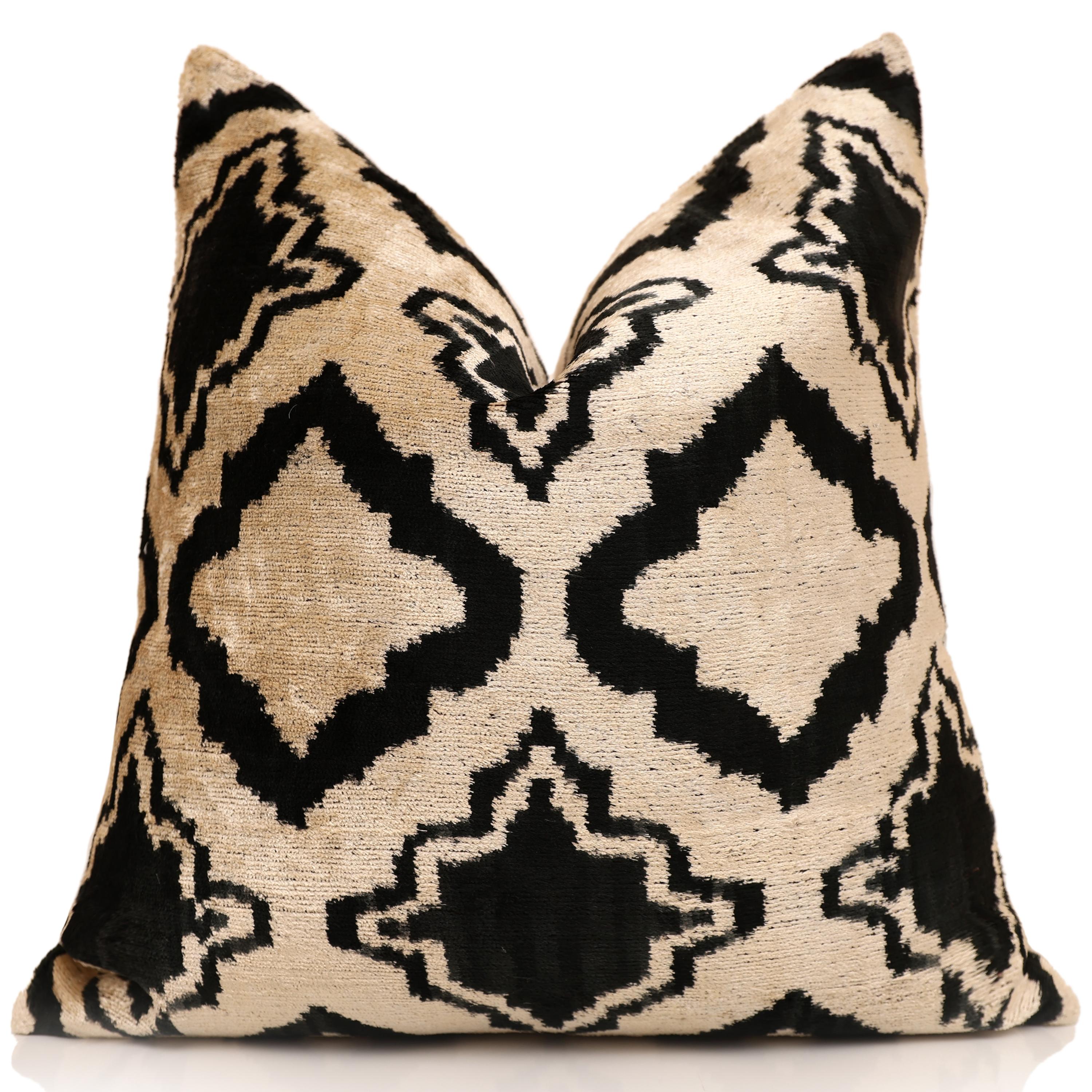 Hand-Knotted Geometric Lattice Silk Velvet Pillow - 20x20 Black & Cream