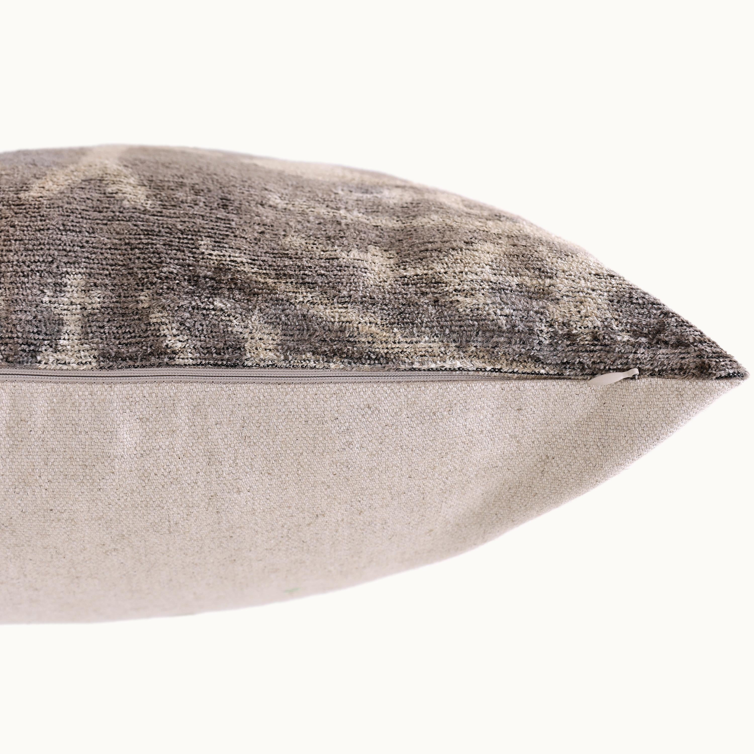 Hand-Knotted Split-Tone Silk Velvet Pillow - 20x20 Black & Silver