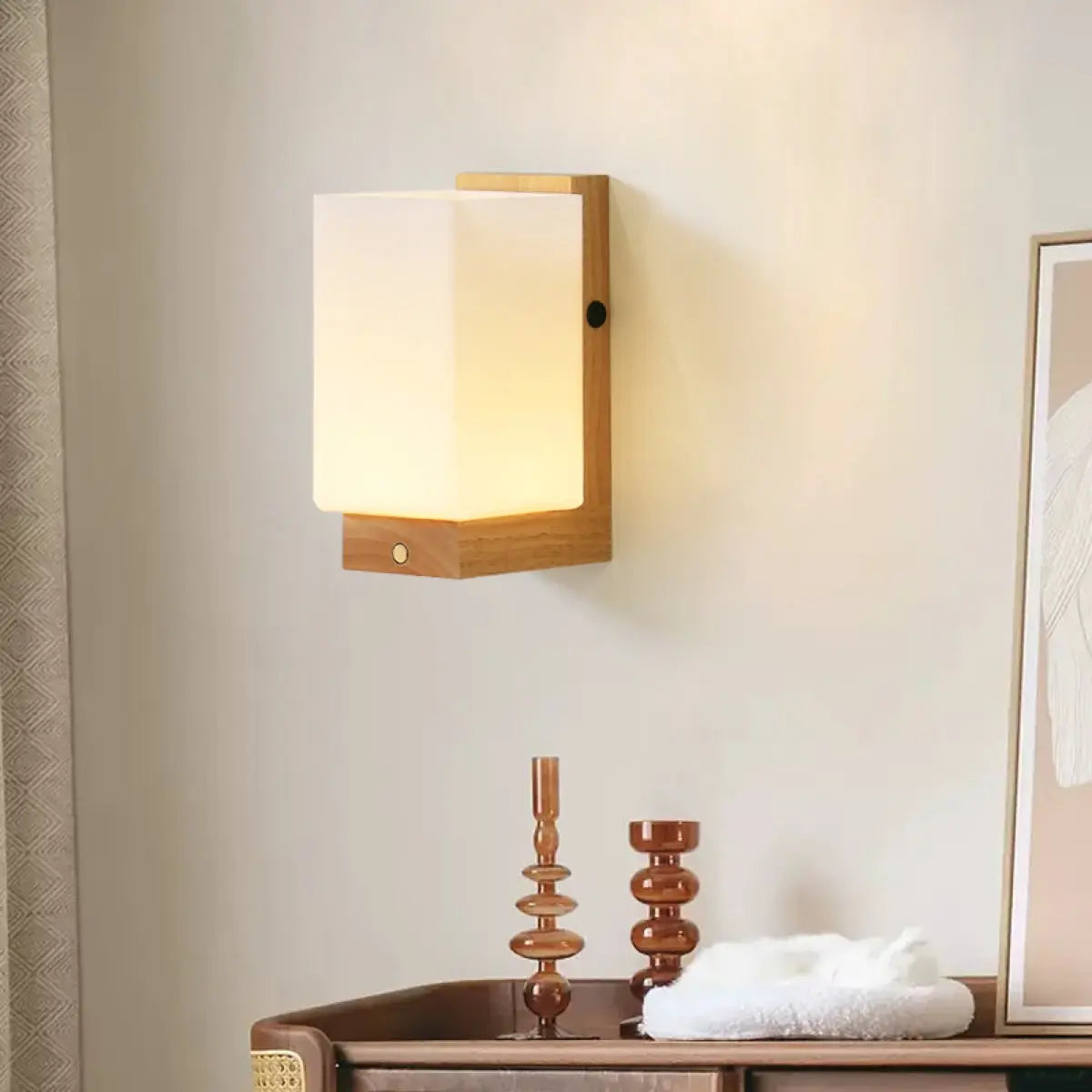 Bowie Rechargeable Wooden Wall Lamp – Cordless, Dimmable, and Stylish Lighting-3