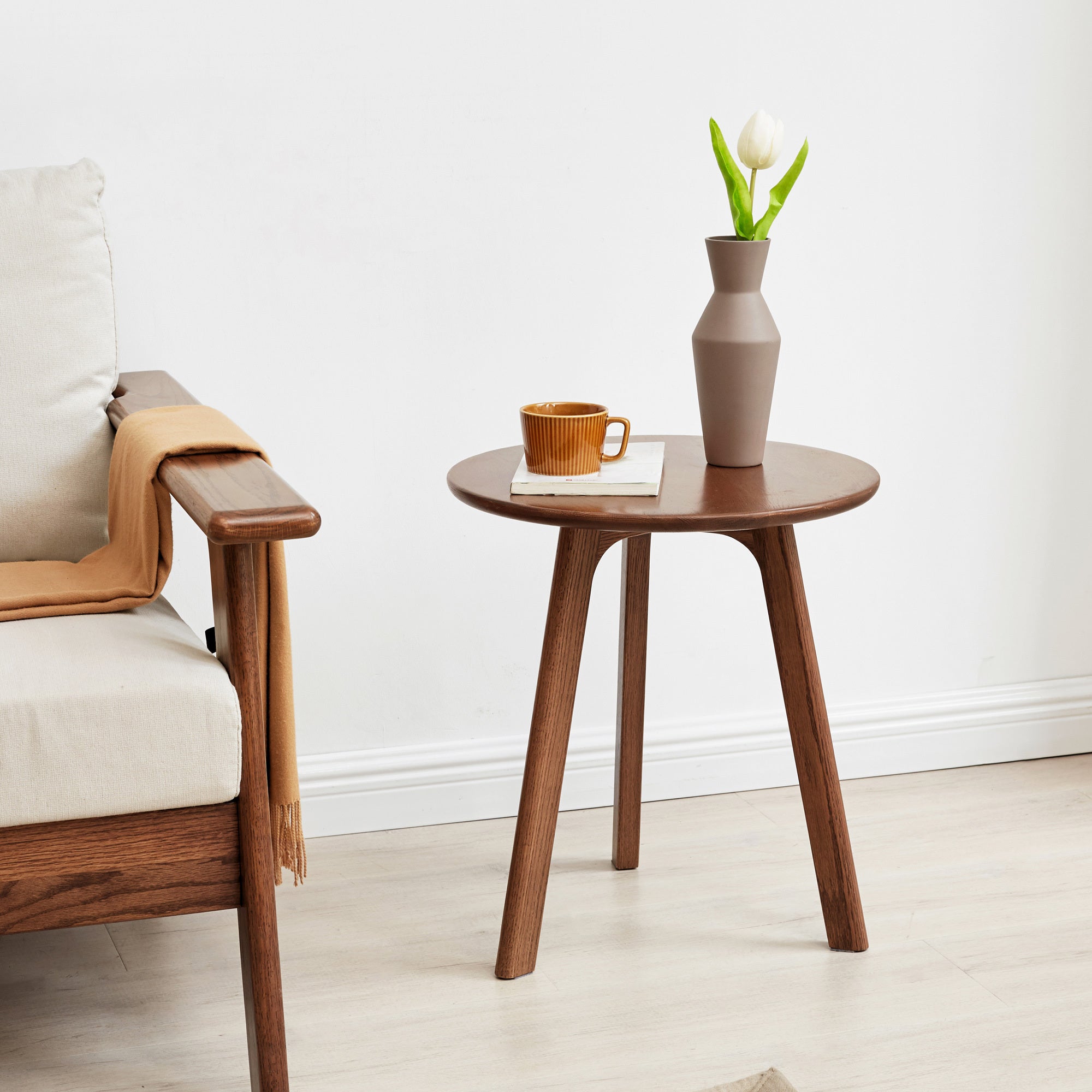 Natural Solid Oak Wood Round End Table-1