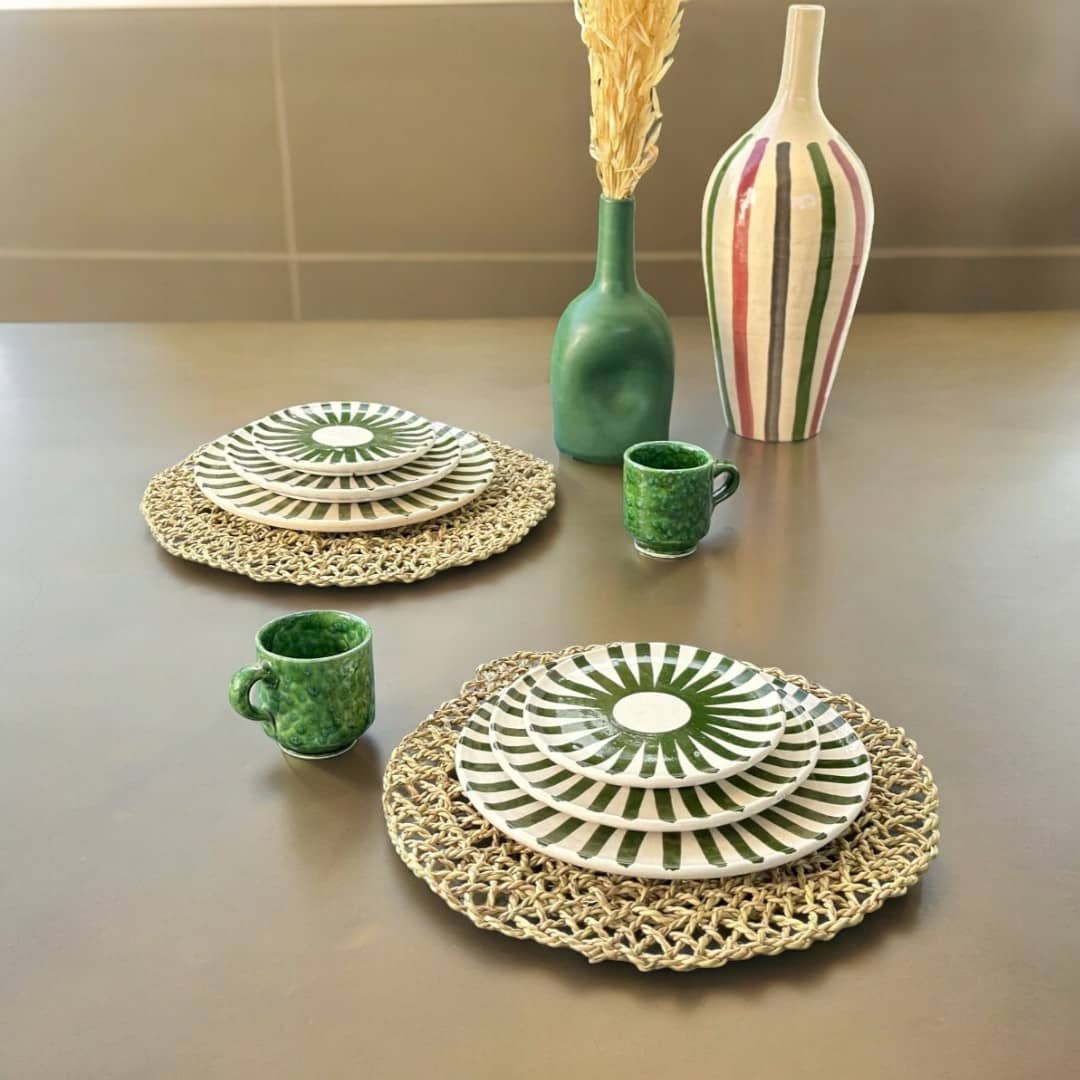 Green Sun Plate Set - Vibrant Dinnerware for Summer Dining-1