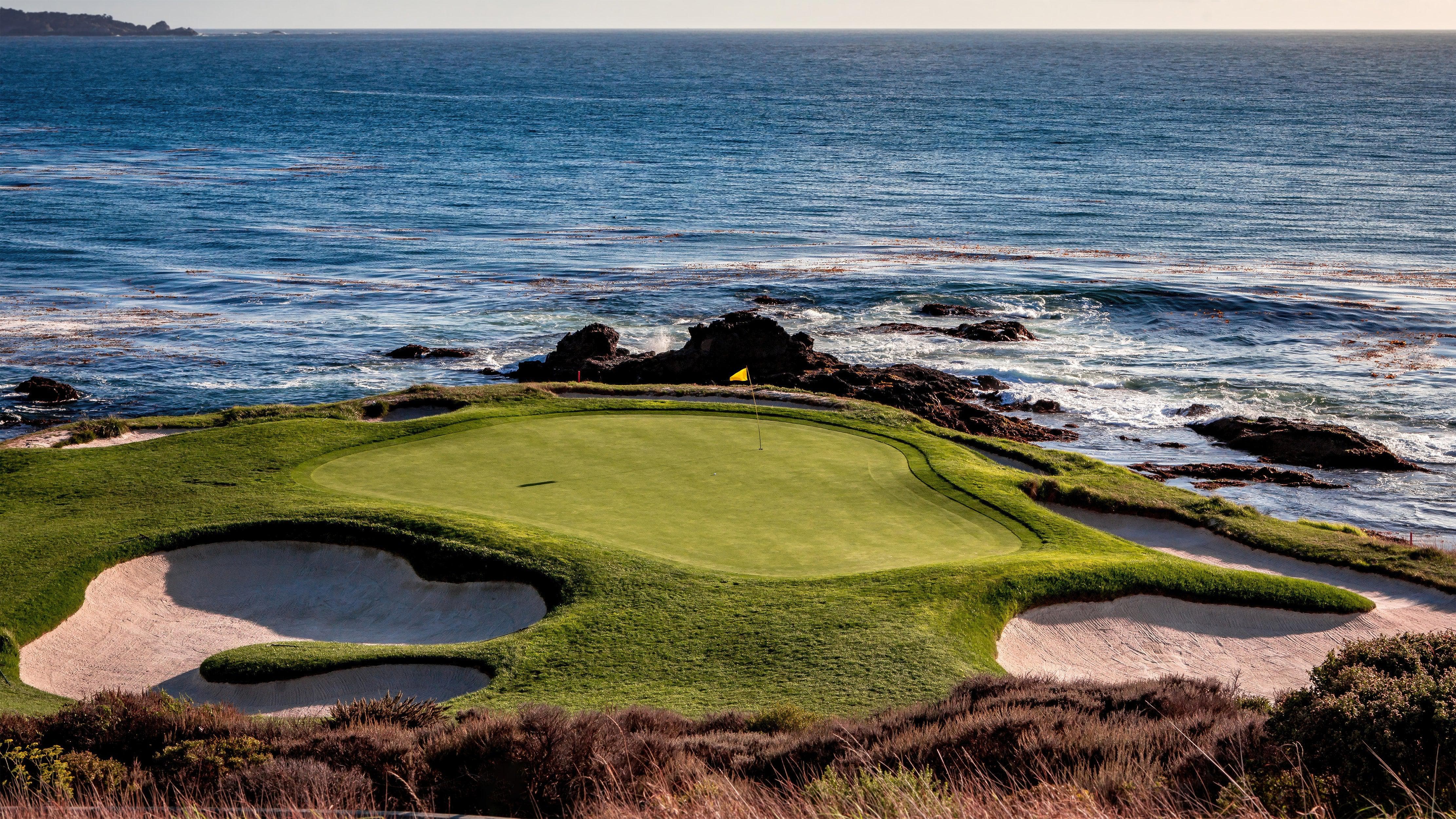 Pebble Beach Golf Course Wallpaper Mural. #6977
