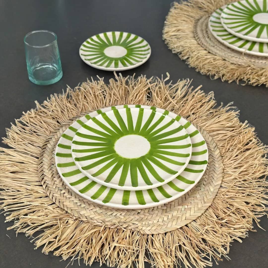 Light Green Sun Plate Set - Vibrant Dinnerware for Summer Dining-1