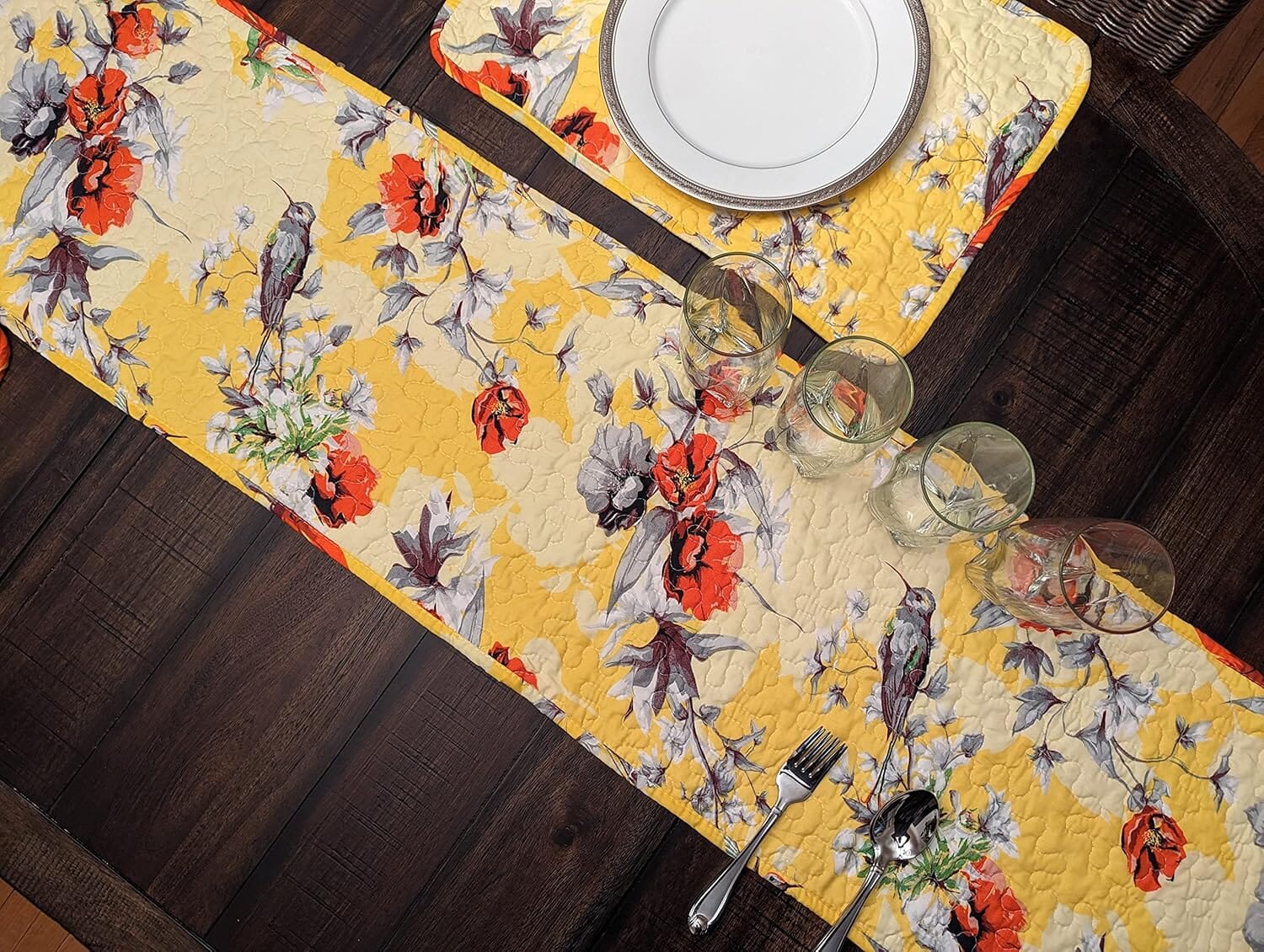 DaDalogy Bedding Sunshine Yellow Floral Vintage Hummingbirds Garden Table Runner (925)
