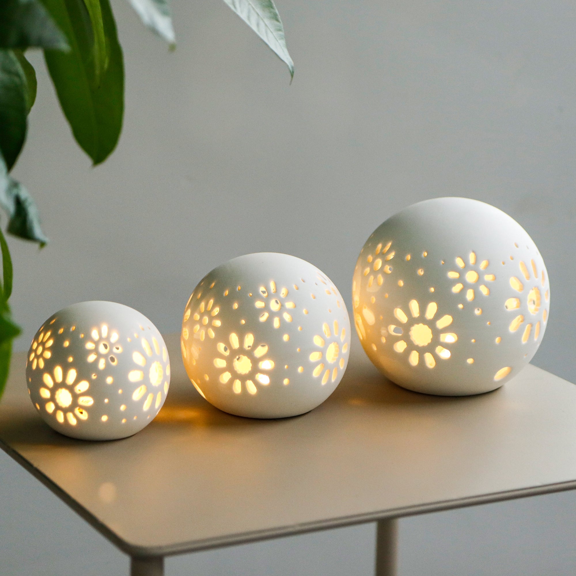 Set of 3 Ceramic Decorative Lamp Floral Carved Cordless Lamp-4