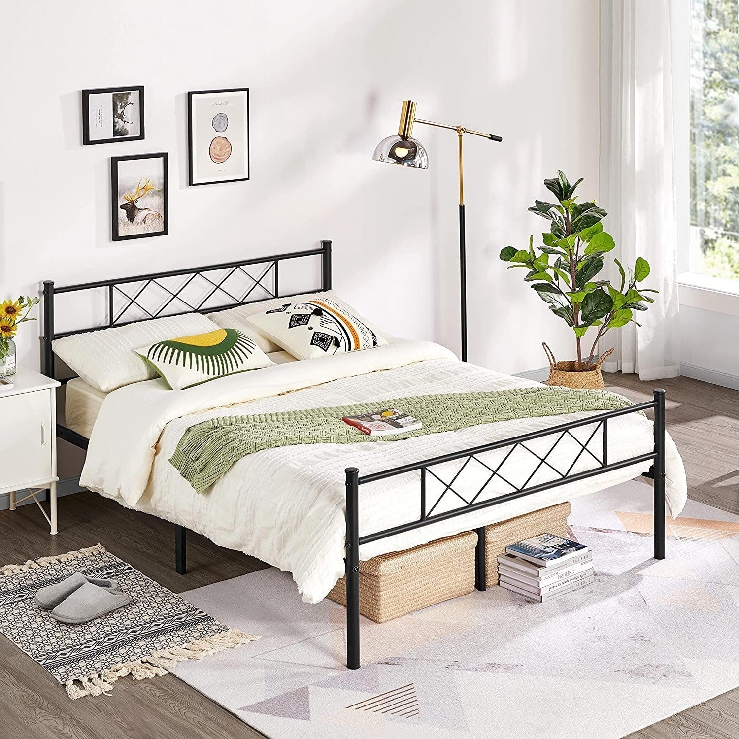 Full Size Traditional Powder Coated Slatted Metal Platform Bed-1