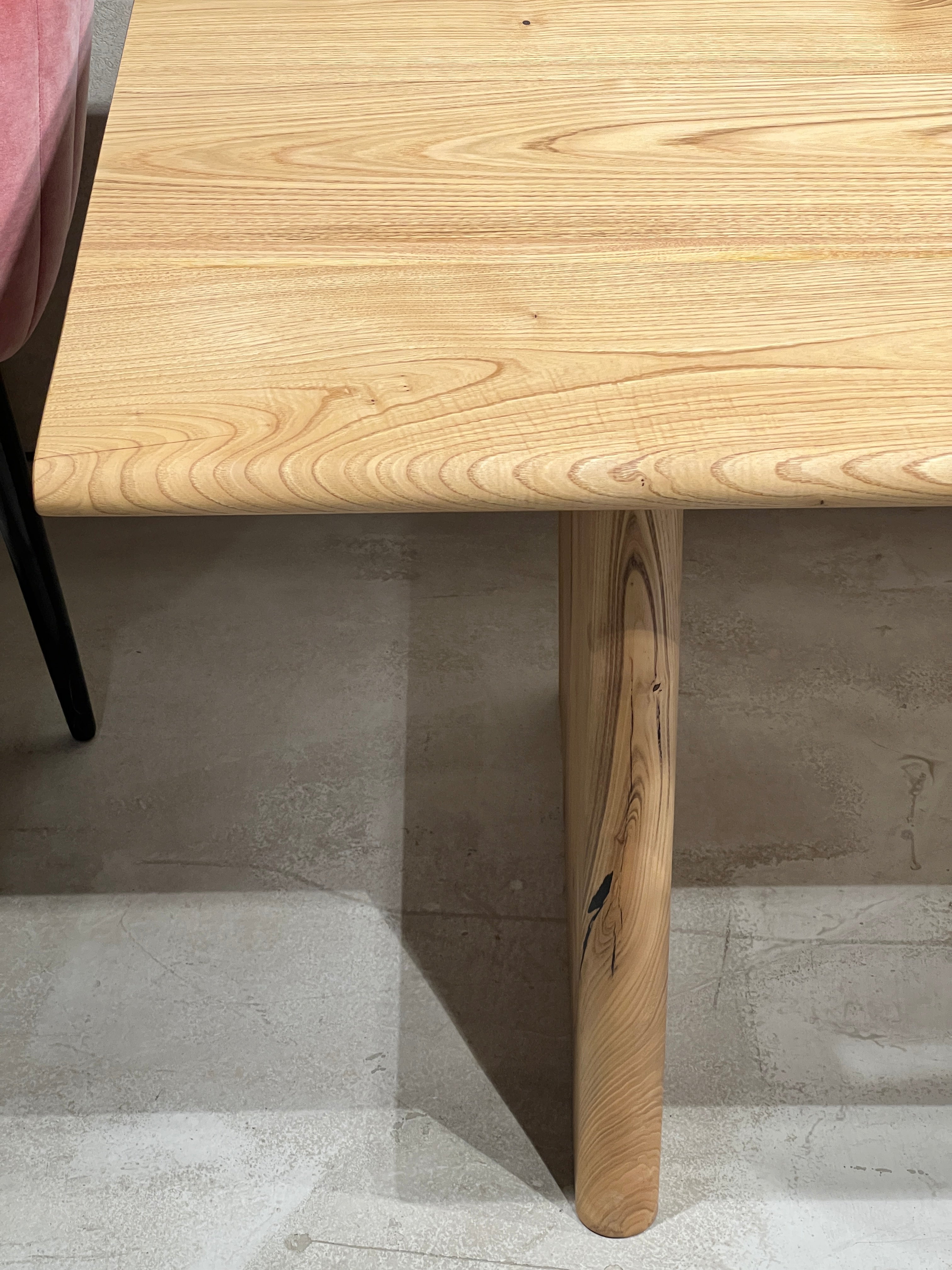 Minimal Solid Dining Table
