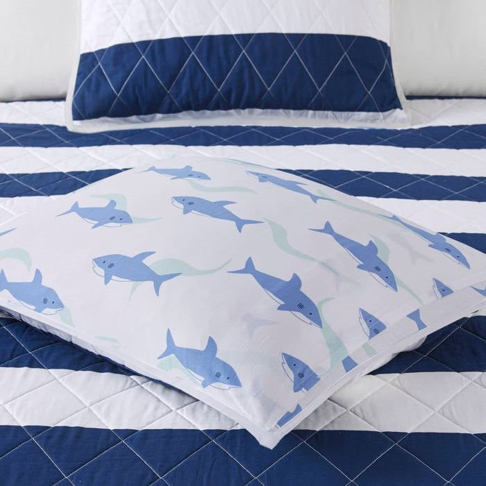 Full/Queen 3 Piece Coastal Reversible Navy Blue White Sharks Cotton Quilt Set-2