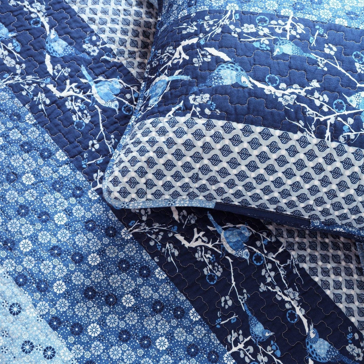 Full/Queen Navy White Light Blue Boho Floral Birds Reversible Quilt Set-2