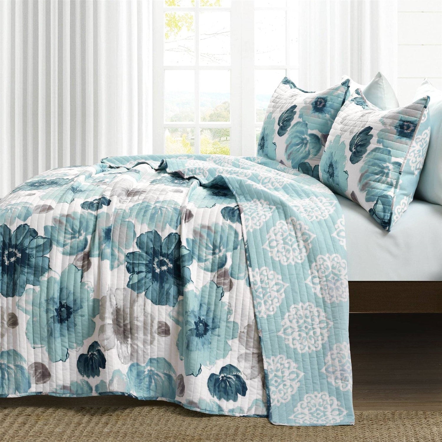 Full/Queen Blue Grey Flowers Lightweight Polyester Microfiber Quilt Set-1