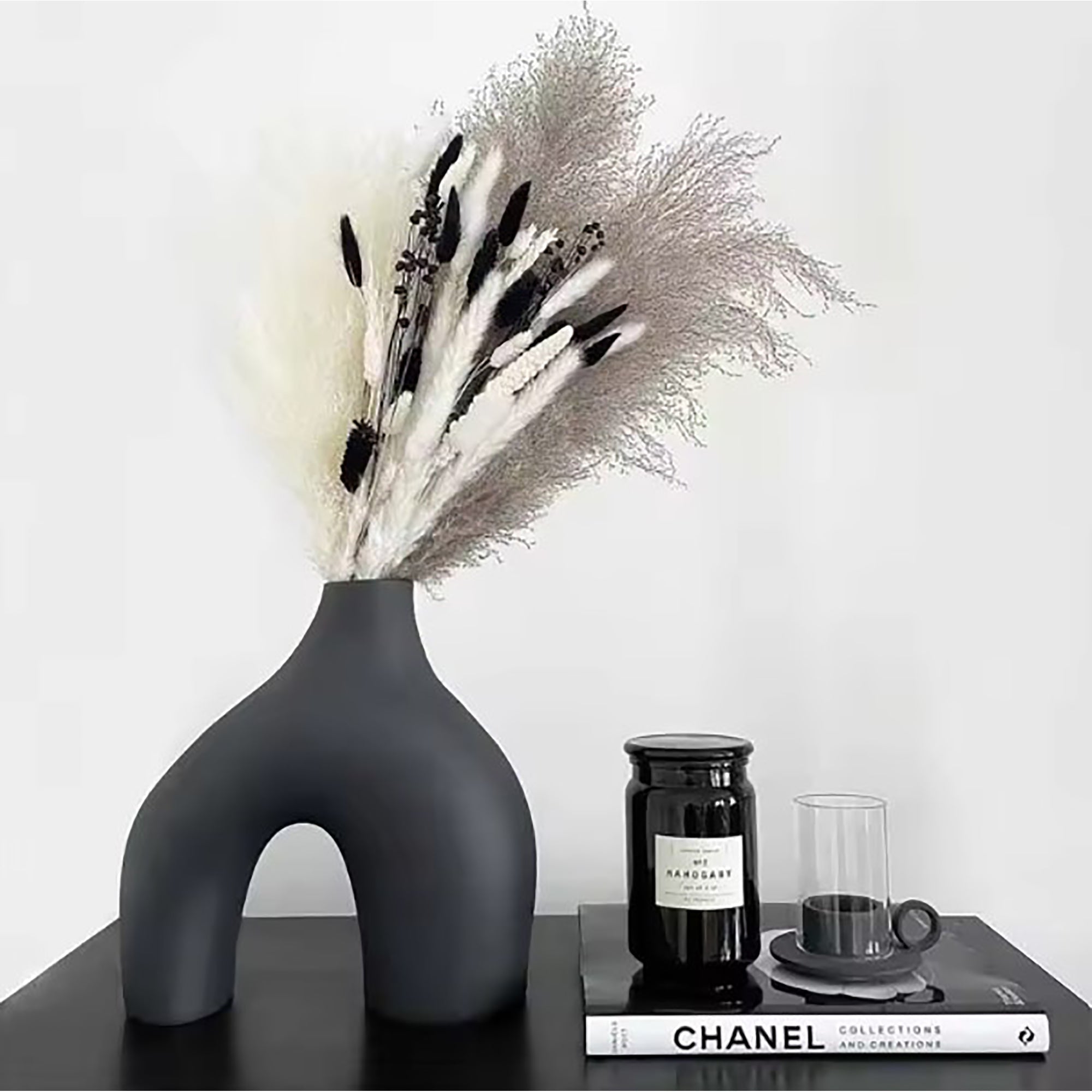 Arch Vase-Black-1