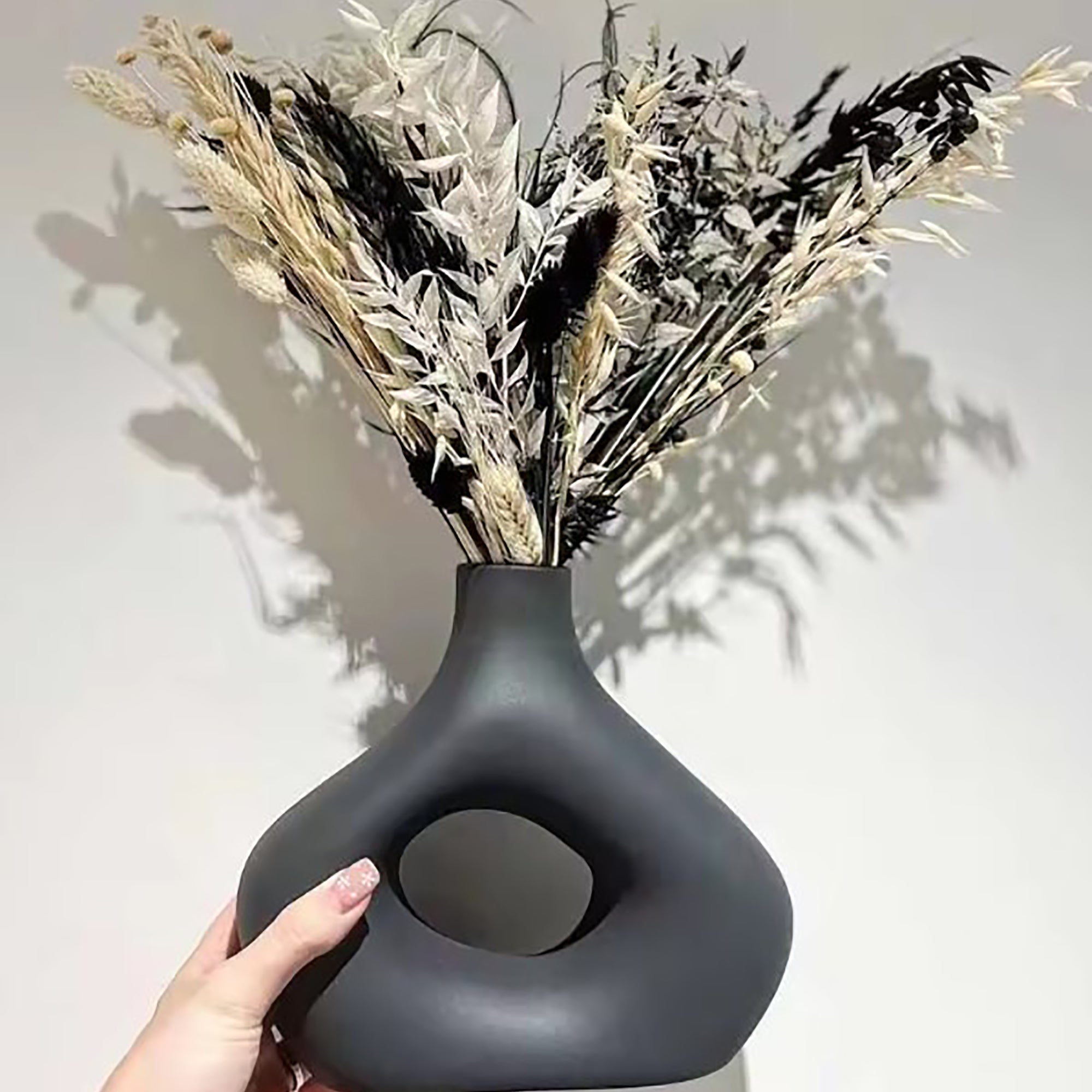 Cutout Vase-Black-4