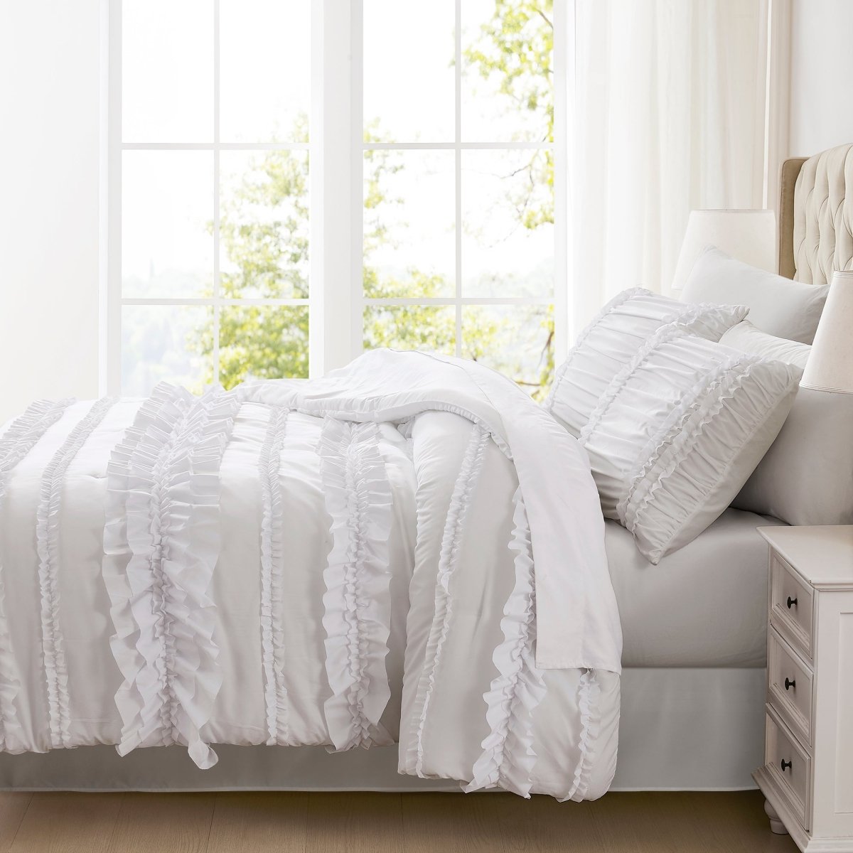 Belle Comforter Set