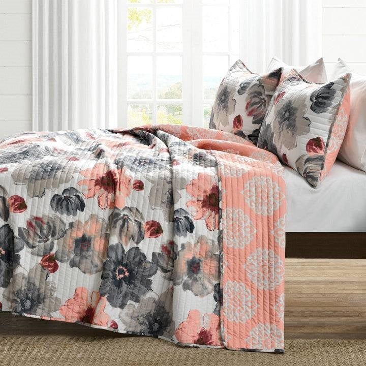 Full/Queen Coral Grey Flowers Lightweight Polyester Microfiber Quilt Set-1