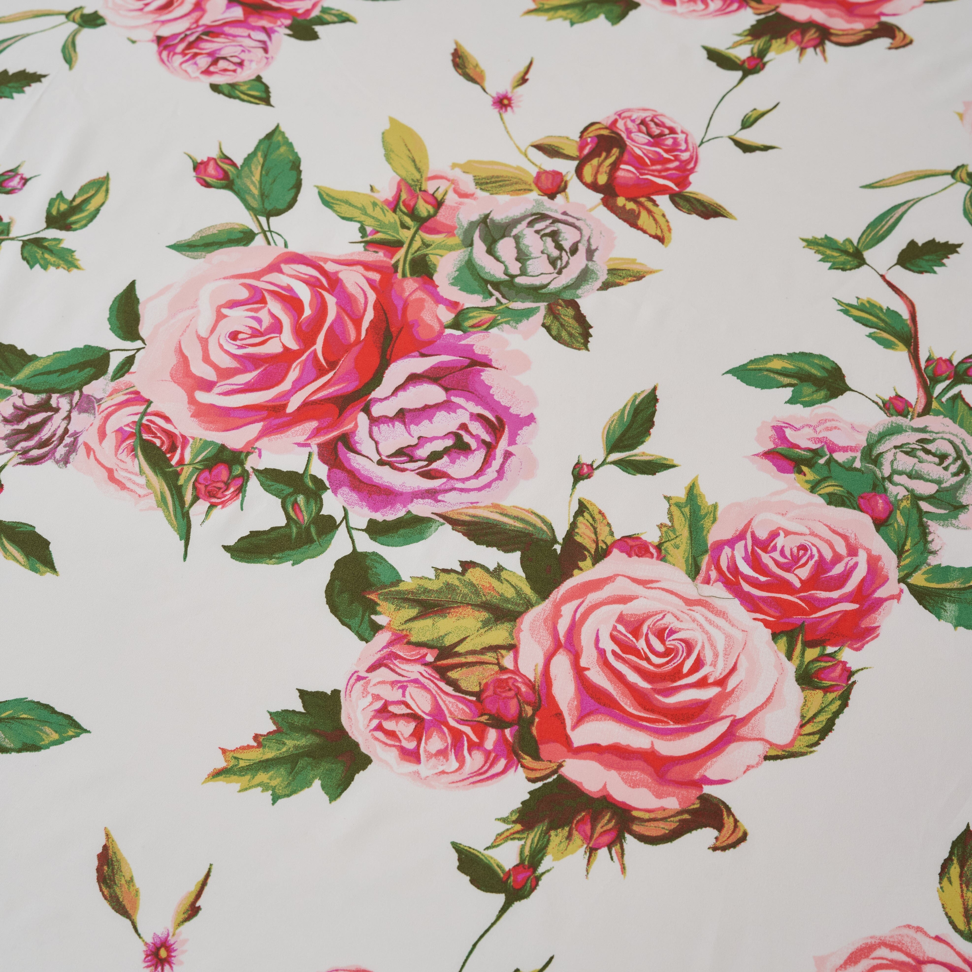 DaDa Bedding Romantic Roses Floral Bed Skirt - Matching Pink & White Ruffled Dust Ruffle for Quilted Coverlet Set - Lightweight & Breathable Polyester Bedskirt