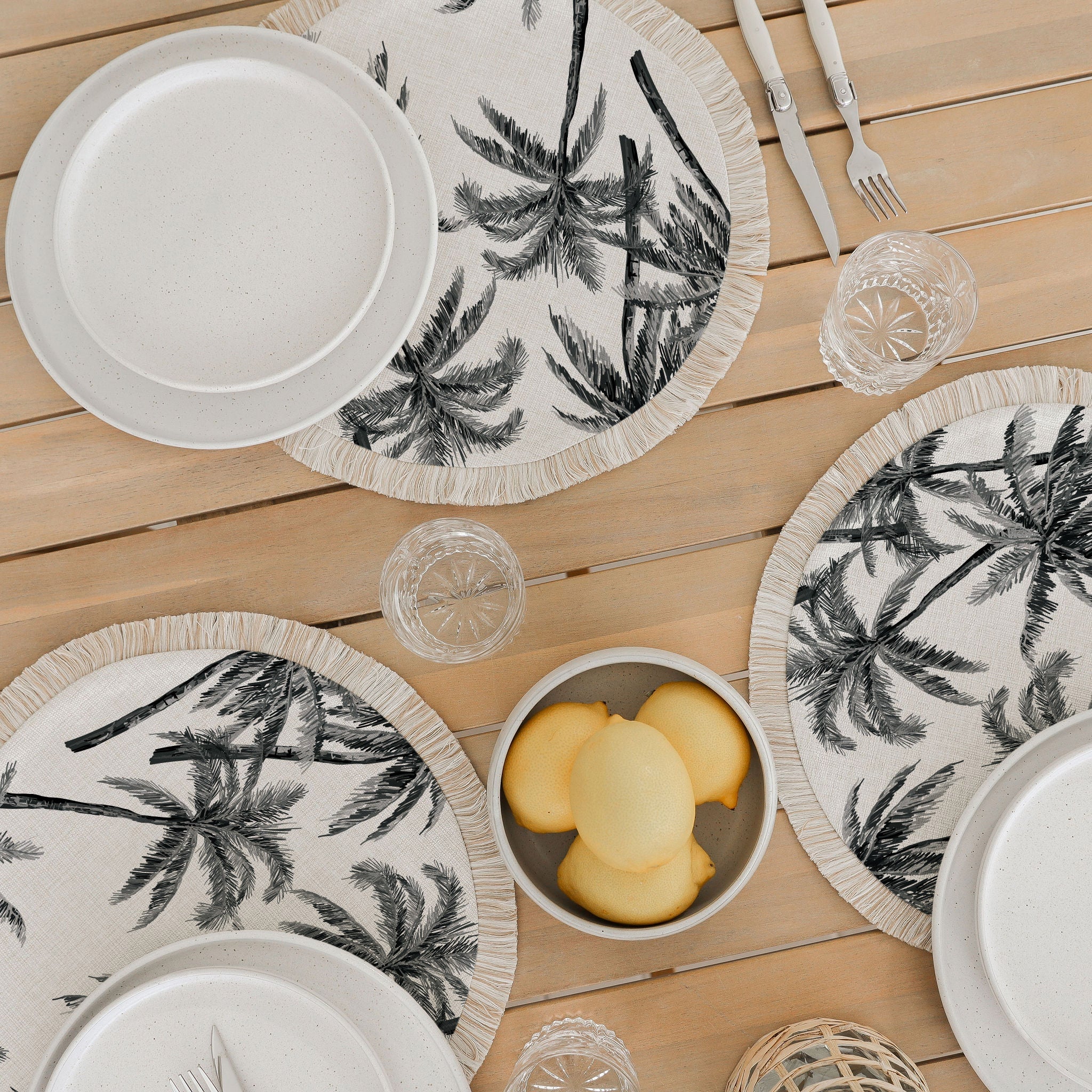 Round Placemat-Coastal Fringe-Castaway-40cm-1