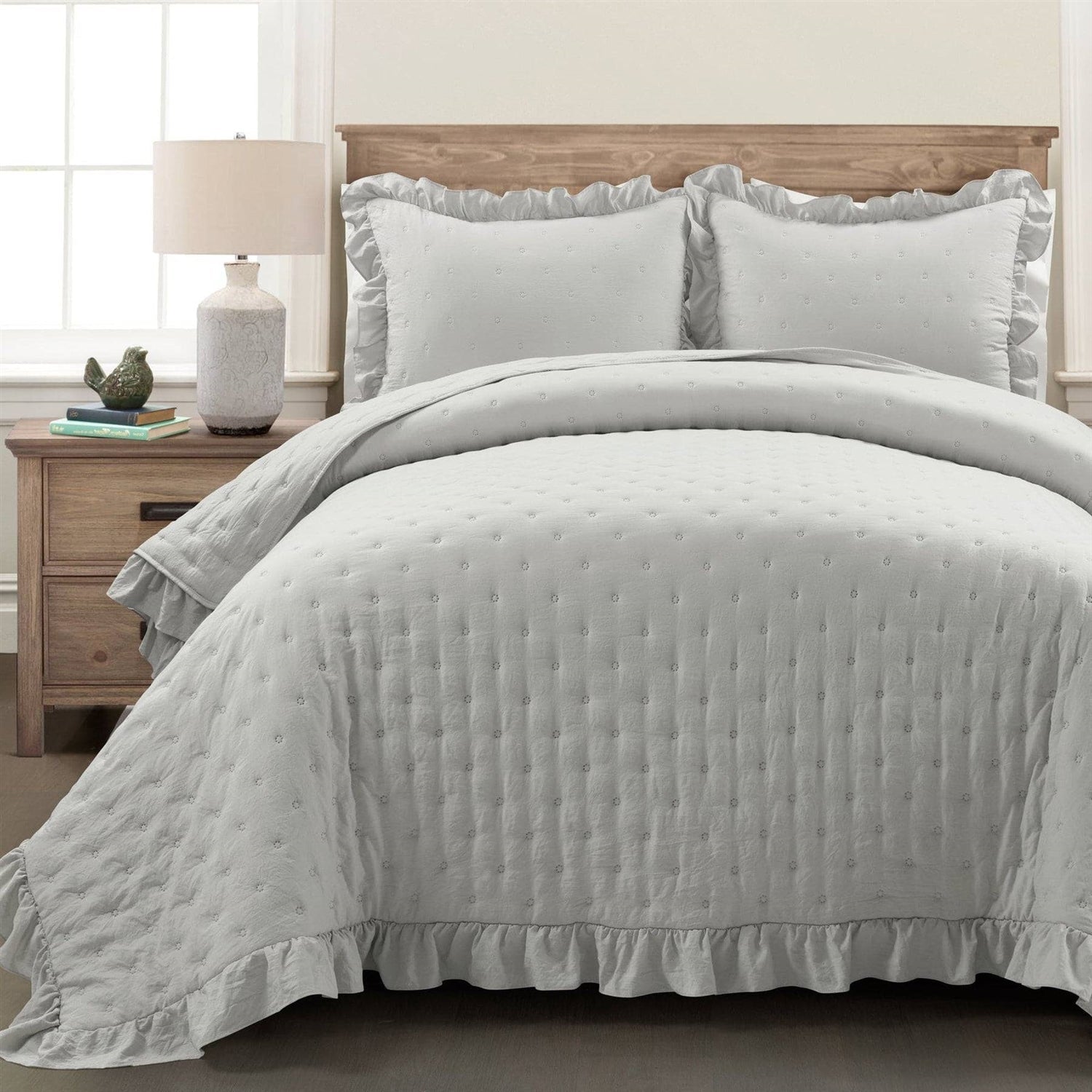 Full/Queen Lightweight Grey Ruffle Reversible Oversized 3 Piece Quilt Set-0