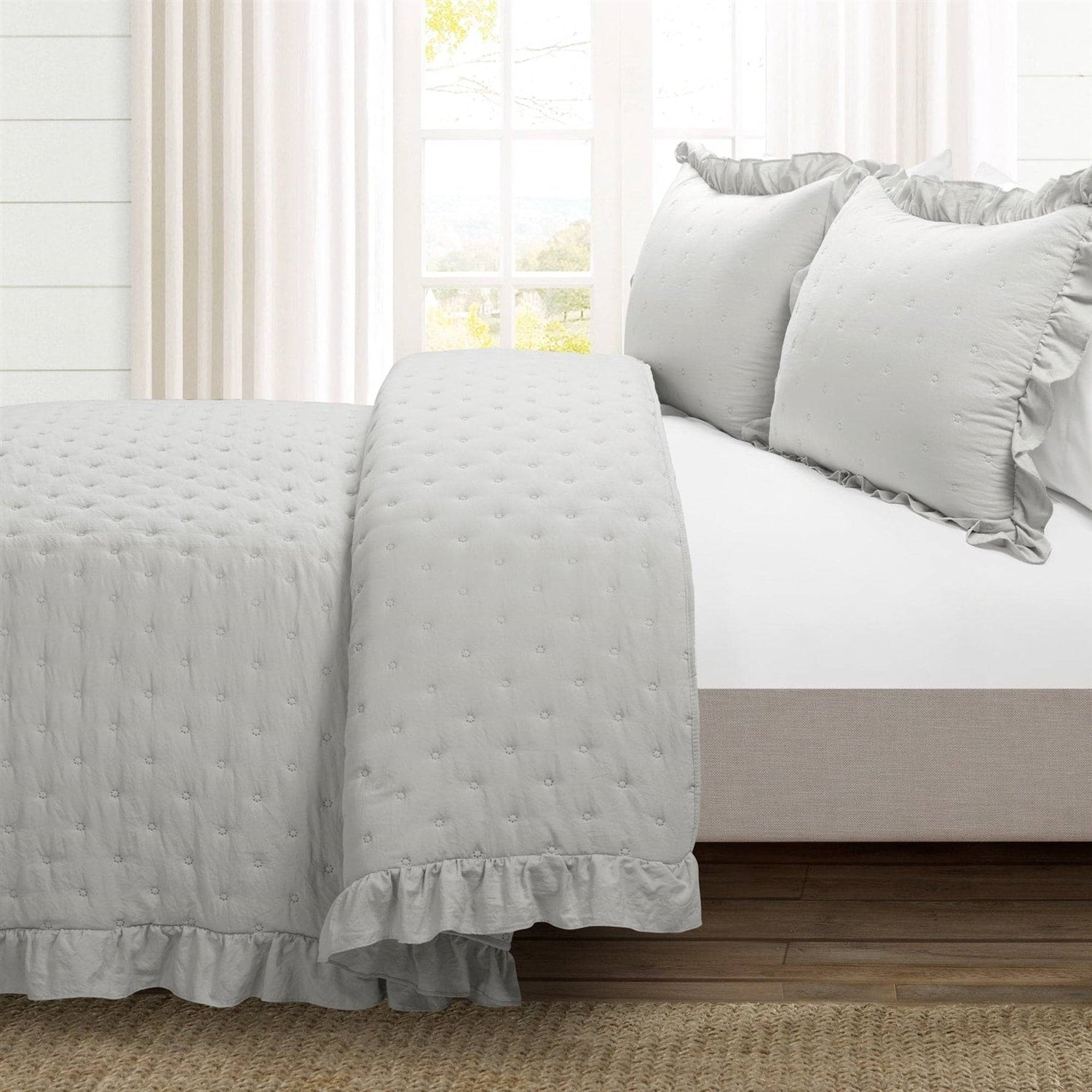 Full/Queen Lightweight Grey Ruffle Reversible Oversized 3 Piece Quilt Set-1