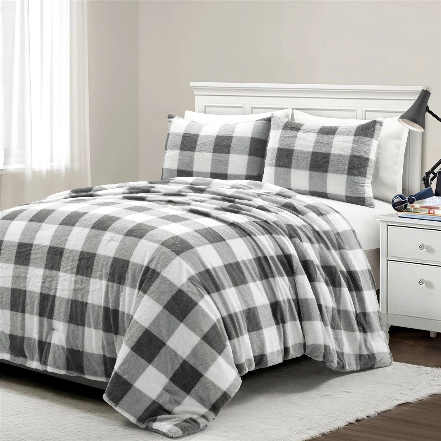 Full/Queen Size Plaid Soft Faux Fur Comforter Set in Black White Grey-0