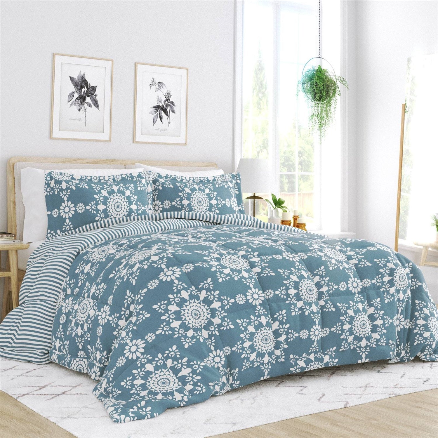 Full/Queen size 3-Piece Blue and White Reversible Floral Striped Comforter Set-0