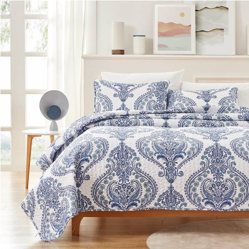 Full/Queen Size Soft Microfiber Reversible Blue/White Baroque Design Quilt Set-0